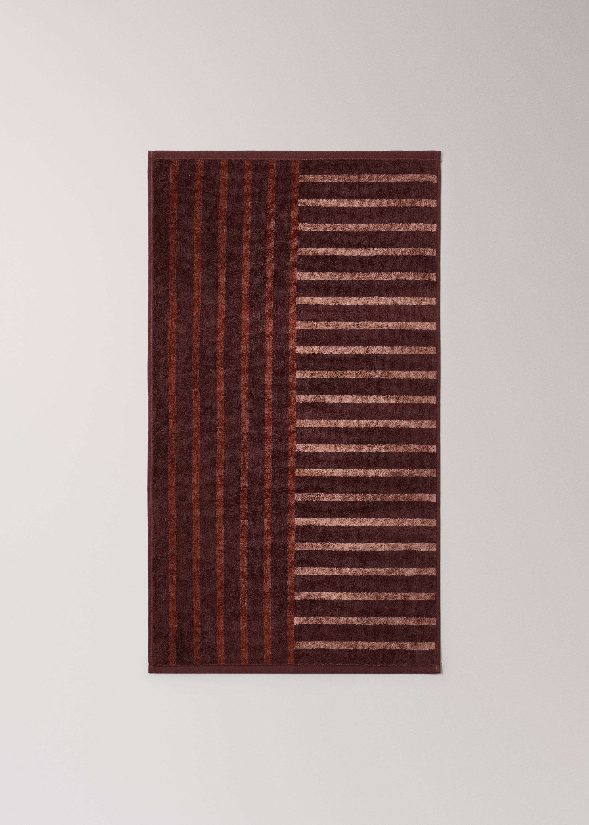 Cotton washbasin towel with two-tone stripes - Details of the article 4