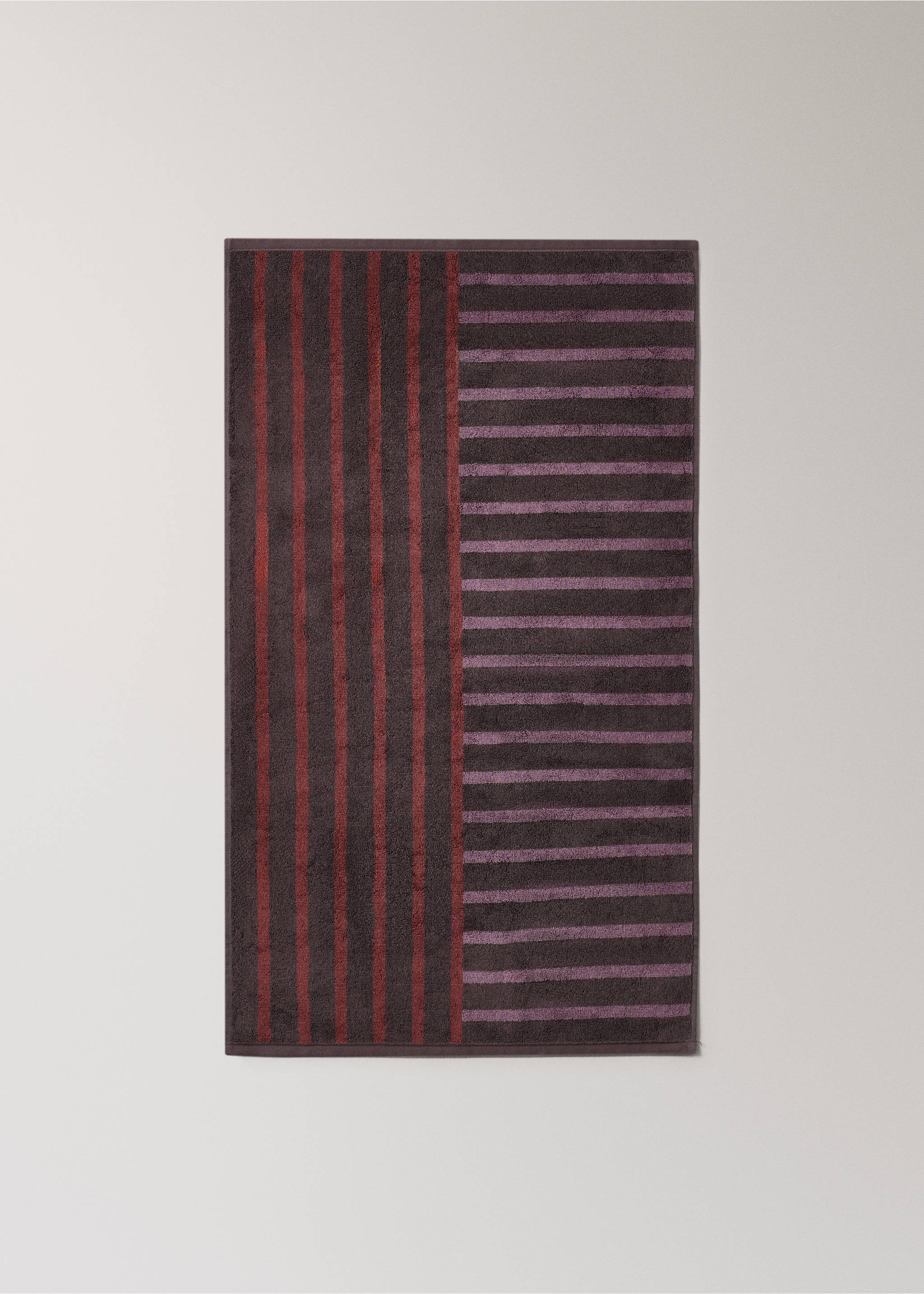 Cotton washbasin towel with two-tone stripes - Details of the article 4, Purple. Ref: 17021618-00.
