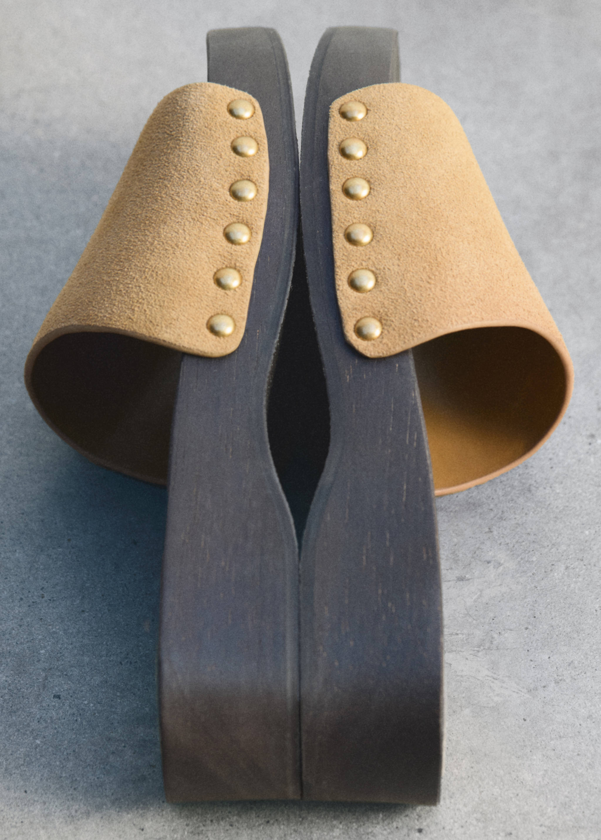 Suede sandals with wooden sole - Details of the article 6