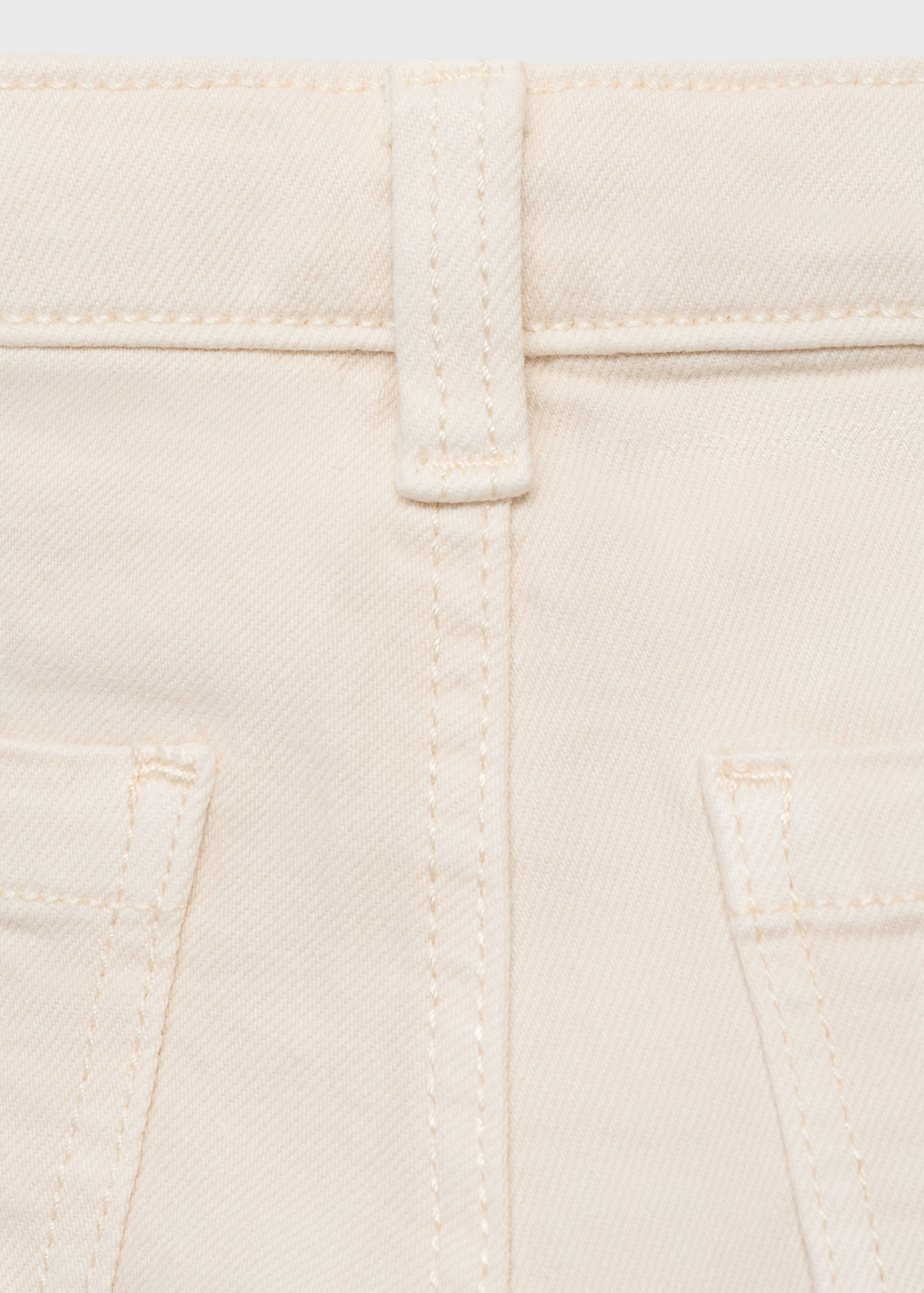 Seamless jeans with frayed hem - Details of the article 0