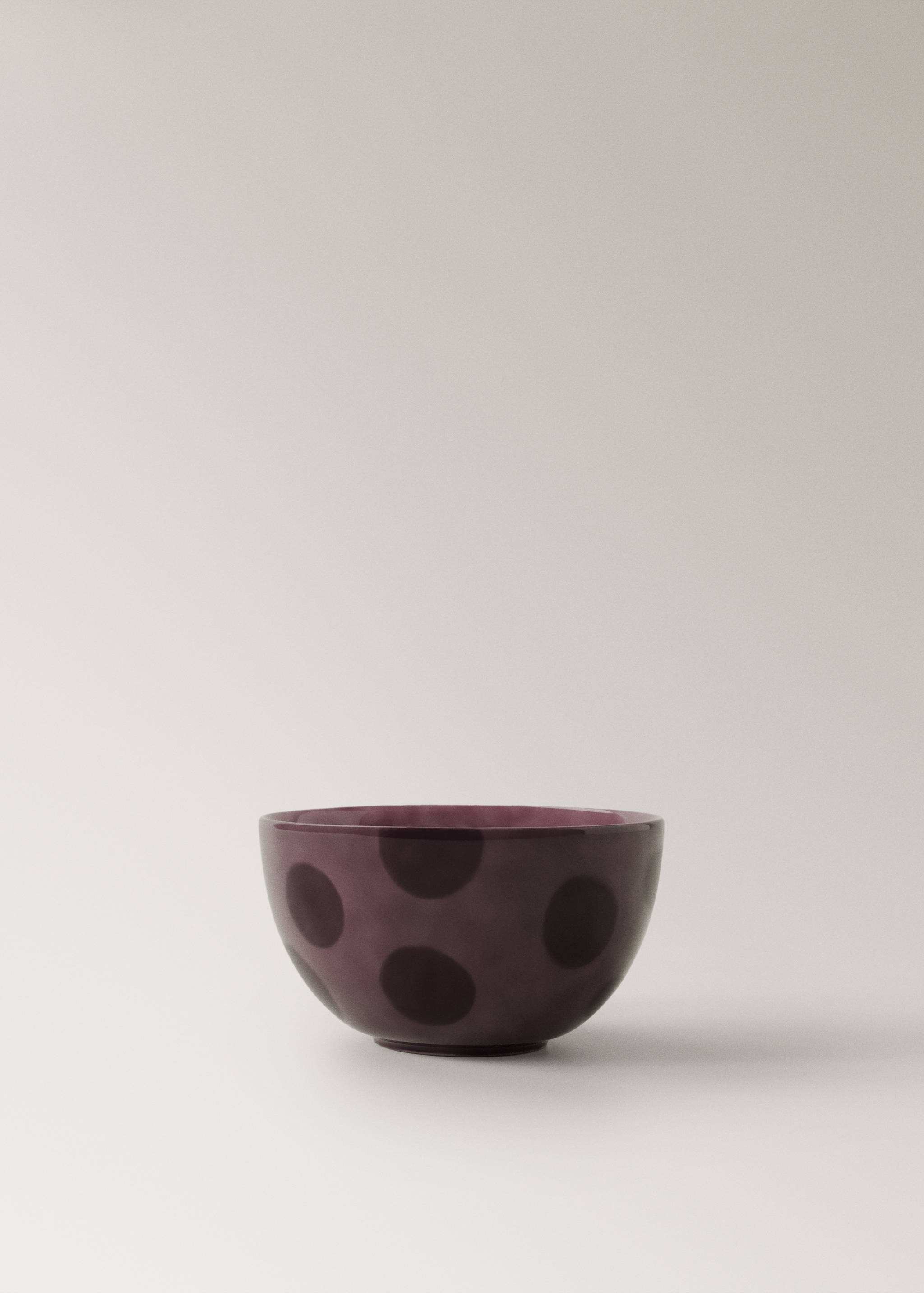 Hand-painted stoneware bowl with spots - Article without model