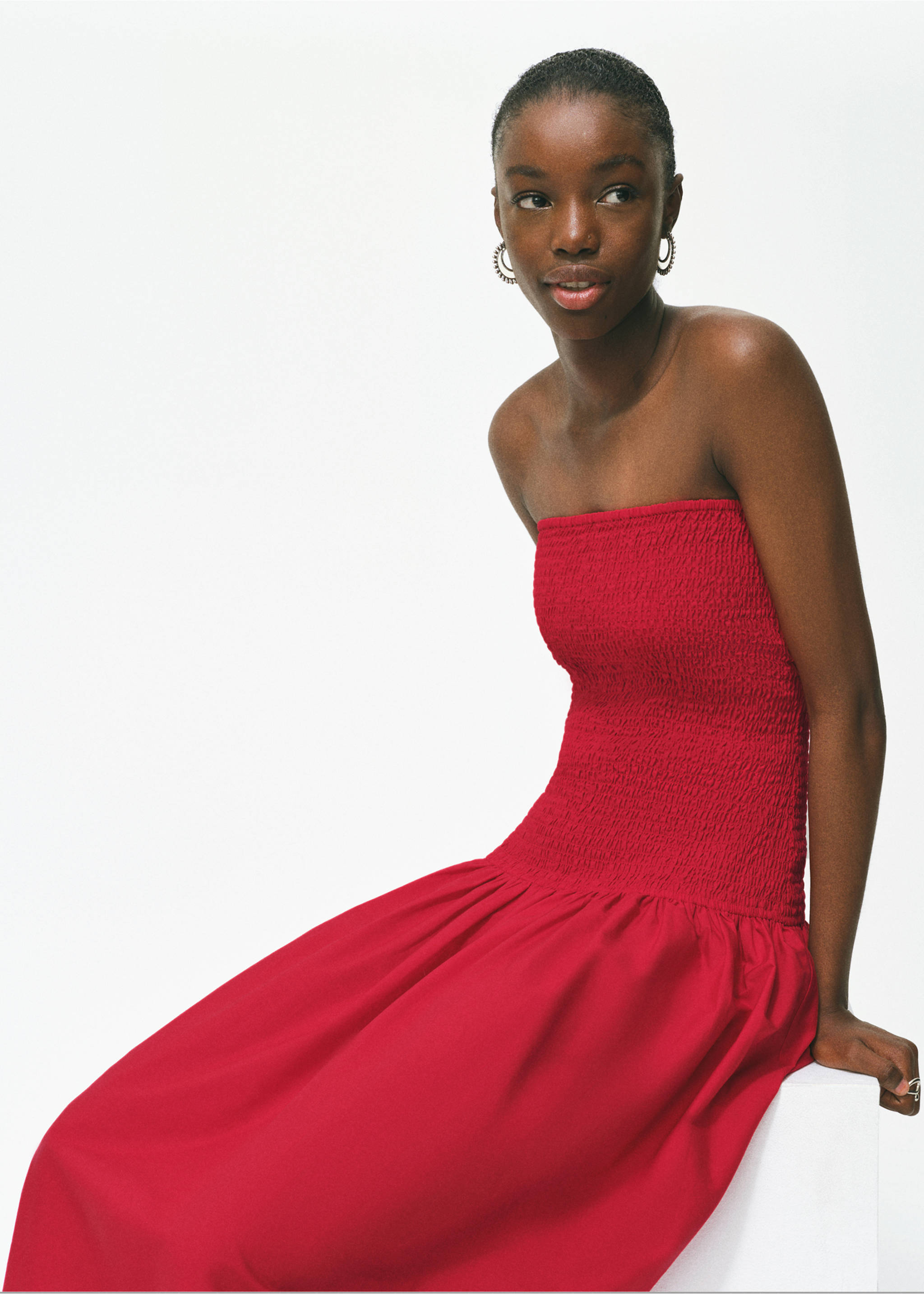 Strapless maxi-dress - Details of the article 1, Red. Ref: 17022535-00.
