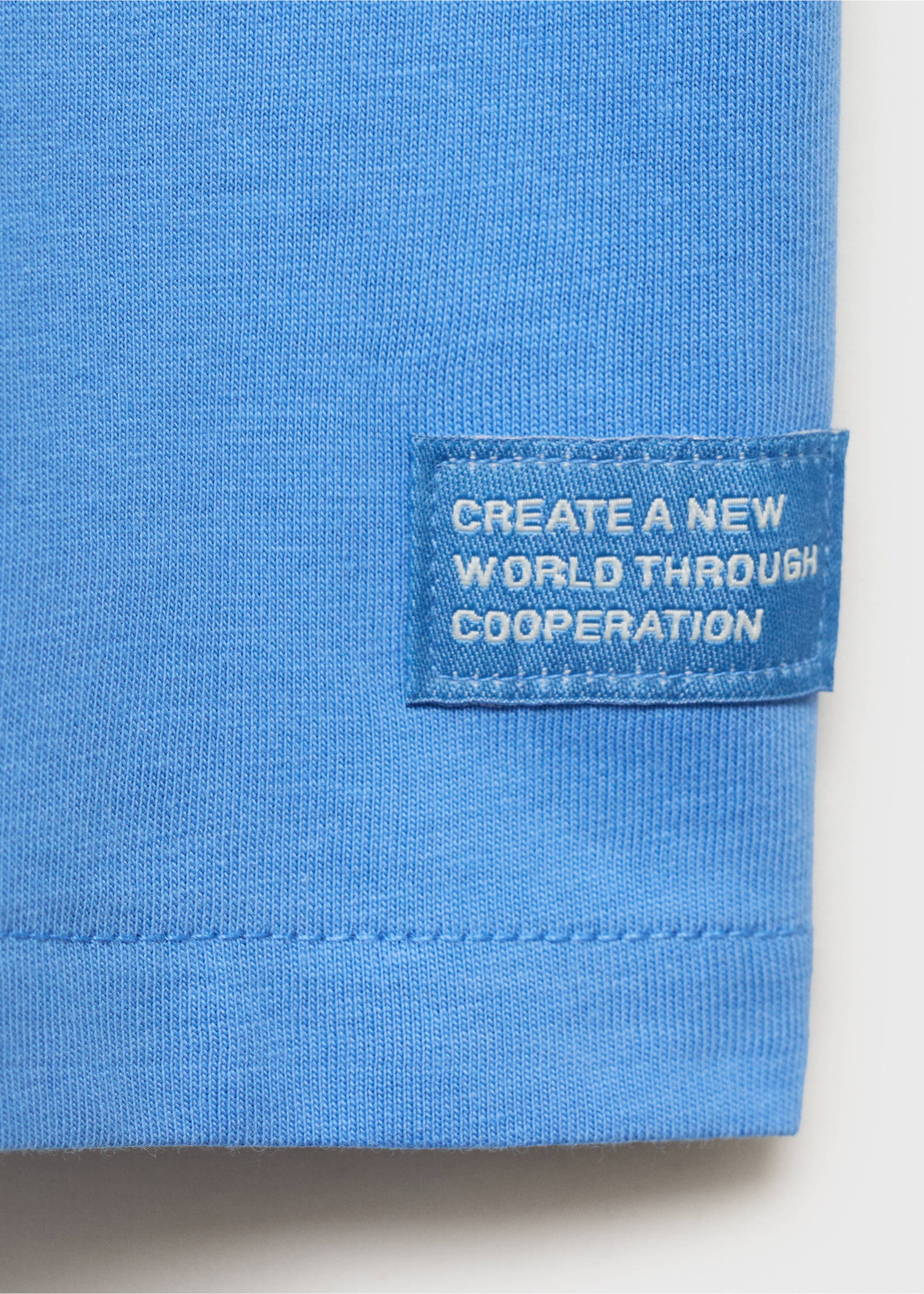 Embossed design T-shirt - Details of the article 0, Vibrant blue. Ref: 17022544-00.