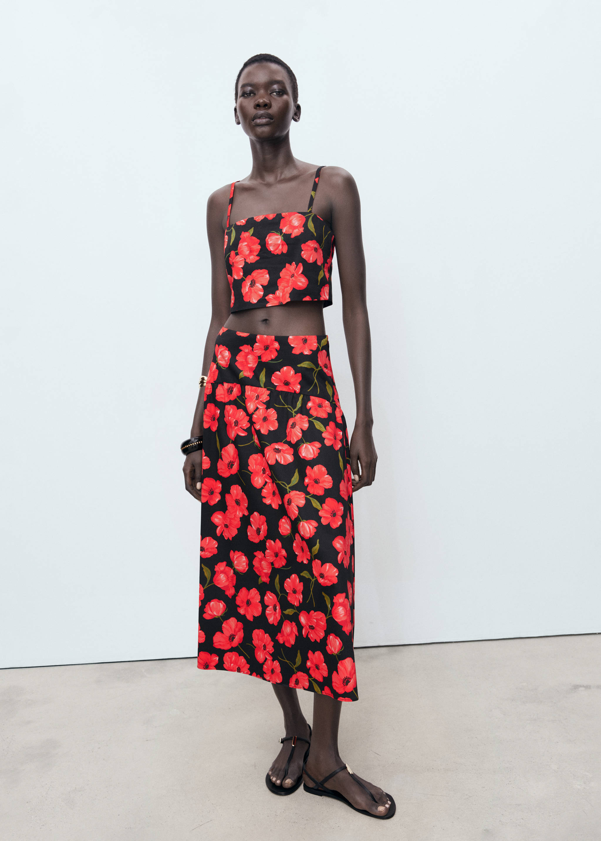Crop top à fleurs - Plan général