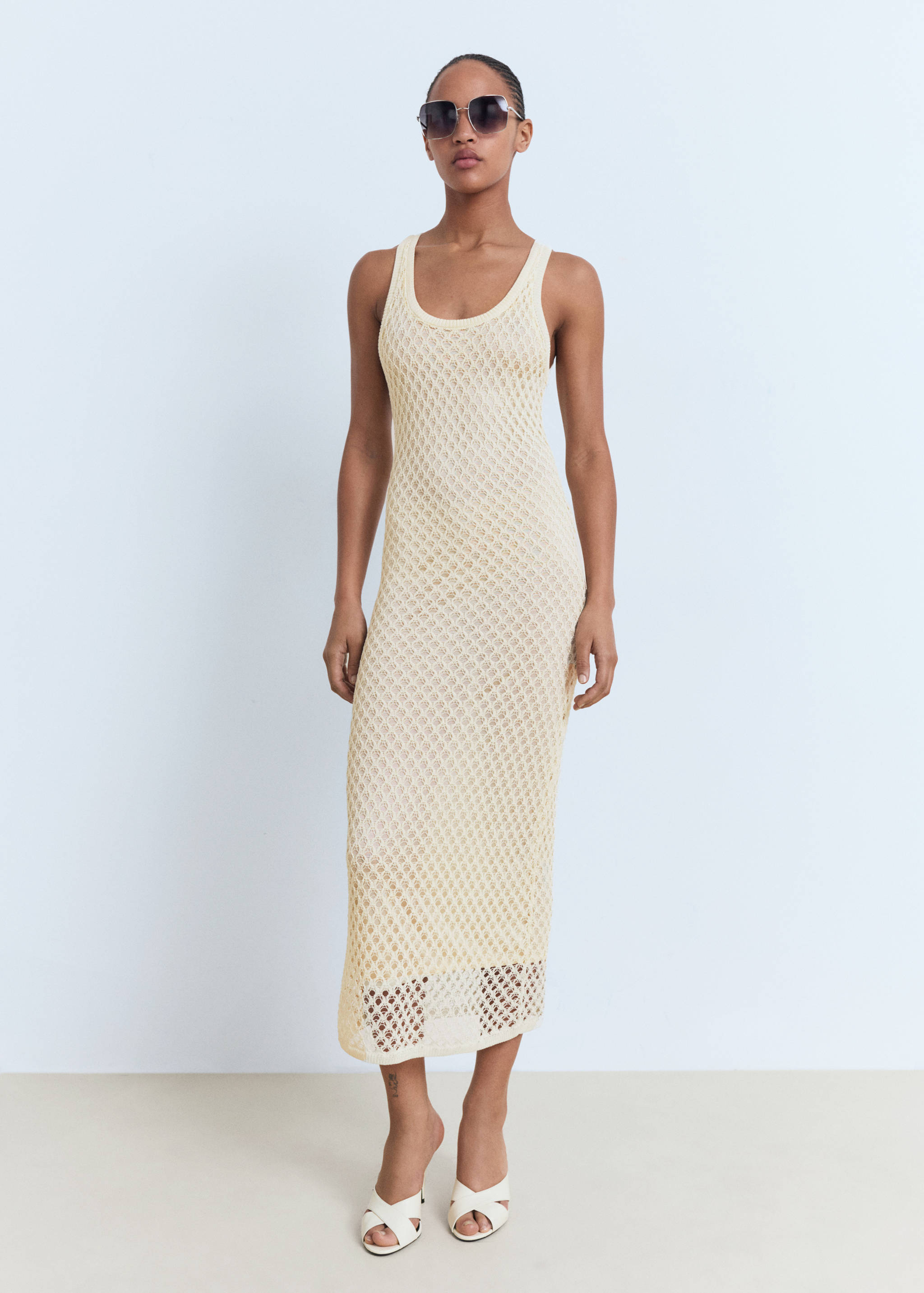 Vestido largo crochet - Plano general