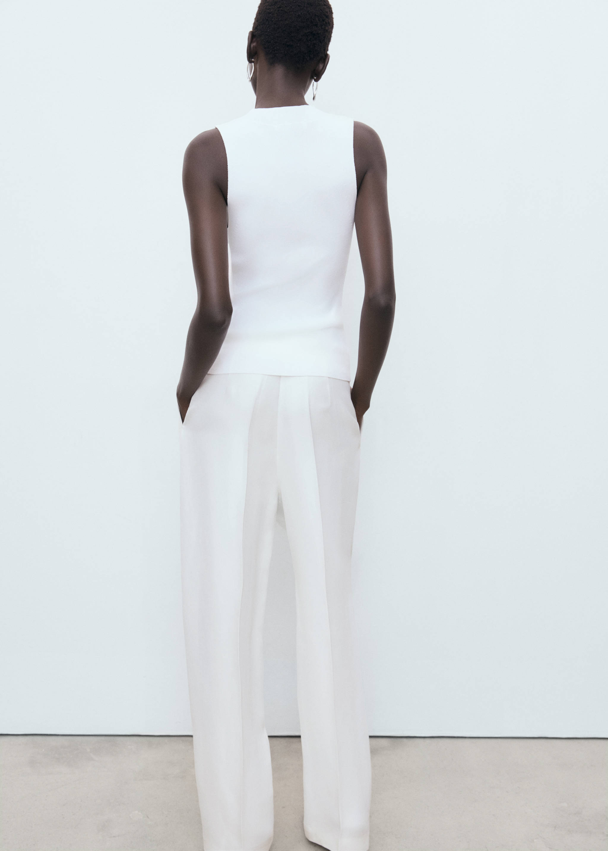 Ribbed knit top - Reverse of the article
