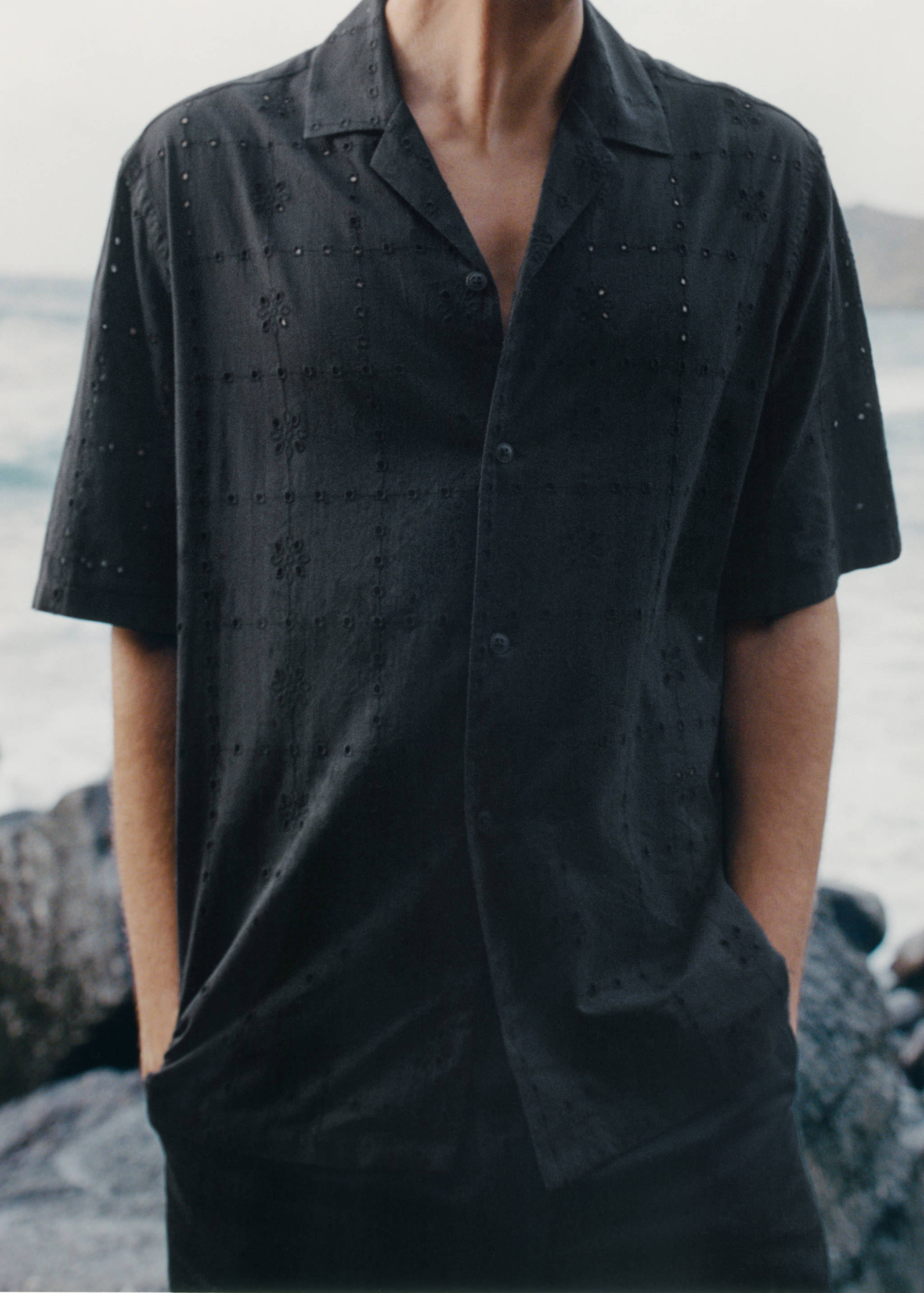 Shirt with embroidered eyelet details - Details of the article 3
