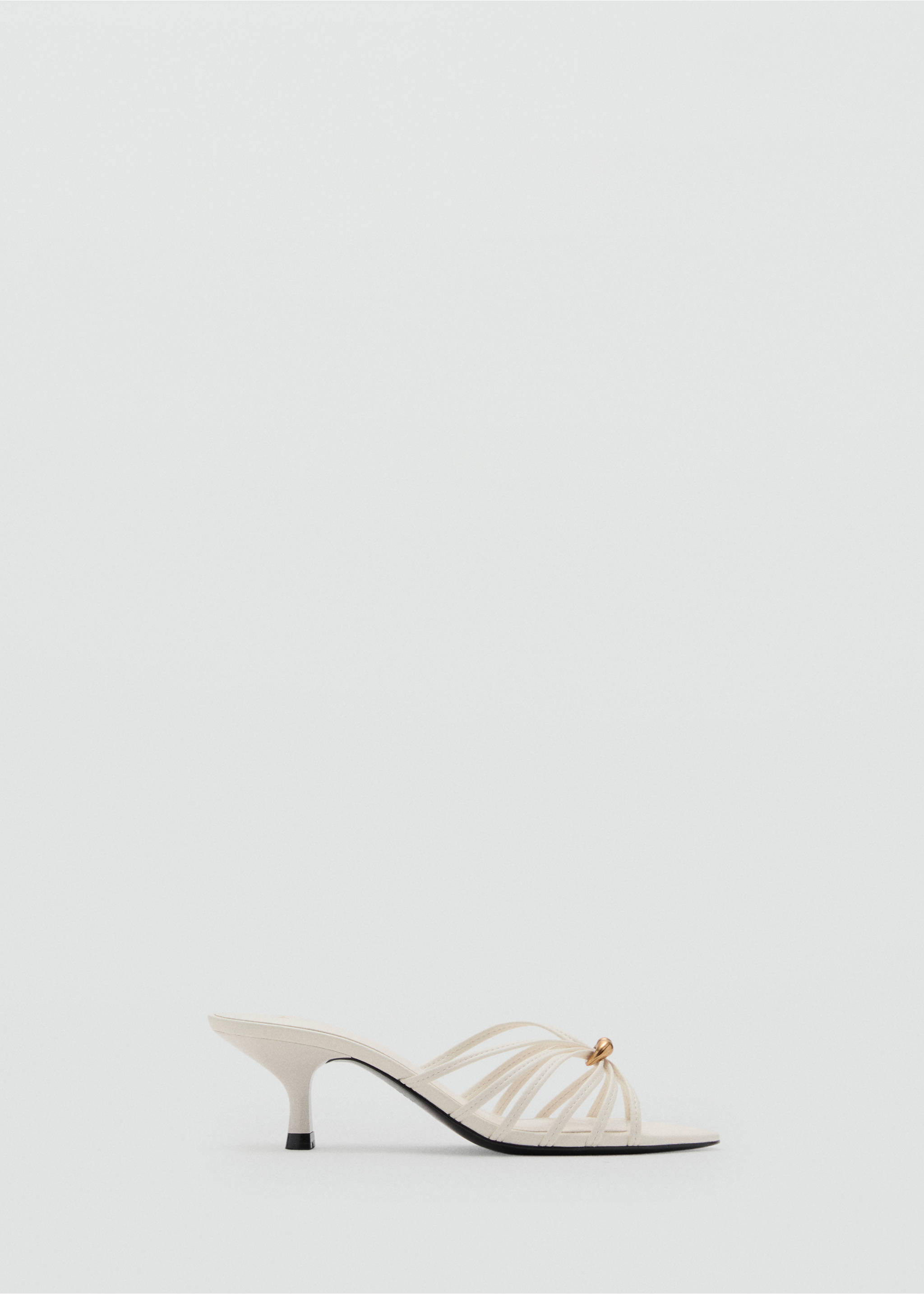 Kitten-Heel-Sandale mit Metall-Detail - Artikel ohne Model, Ecru. Ref: 17022920-00.