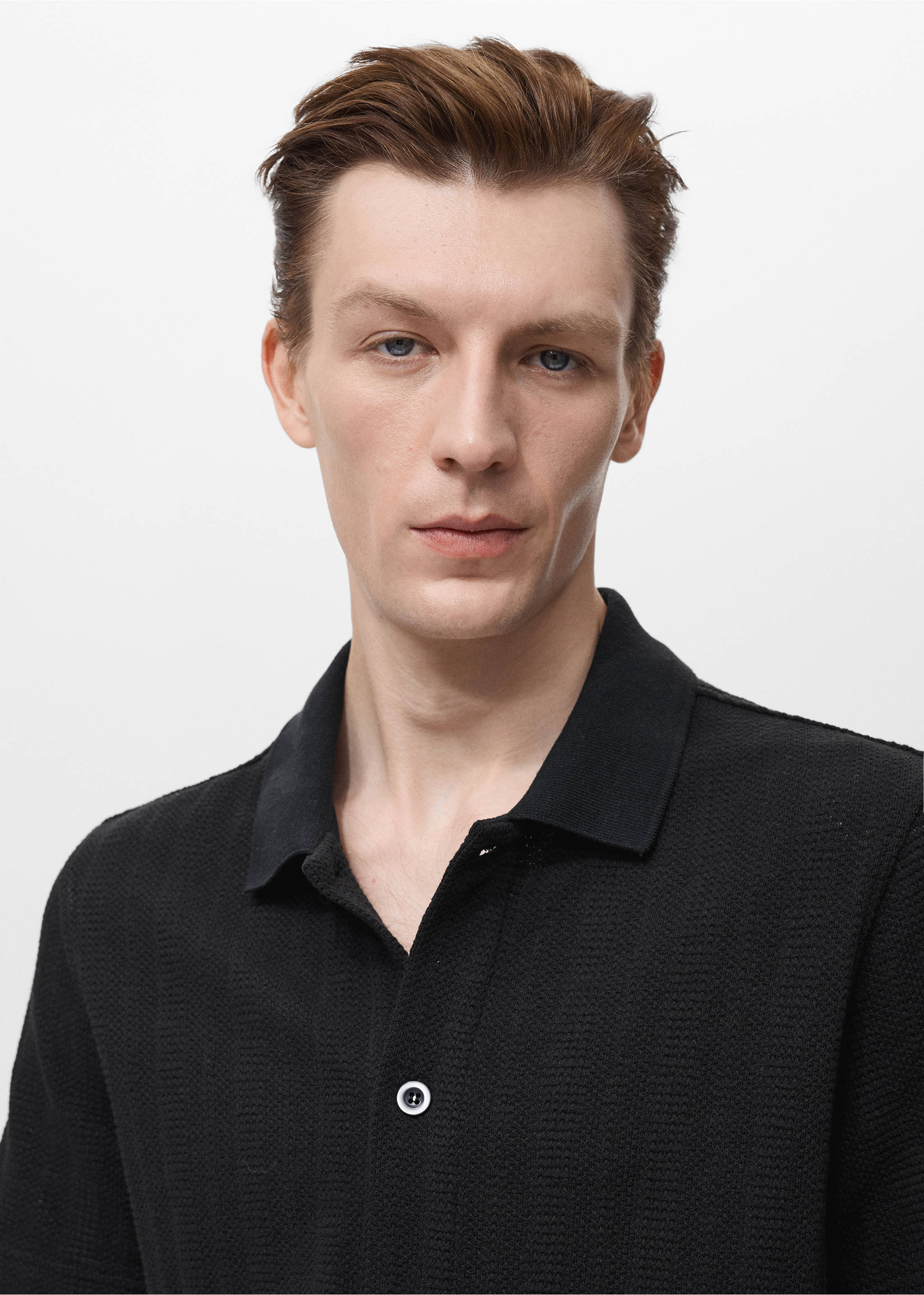 Structured knitted shirt - Details of the article 1, Black. Ref: 17022924-00.