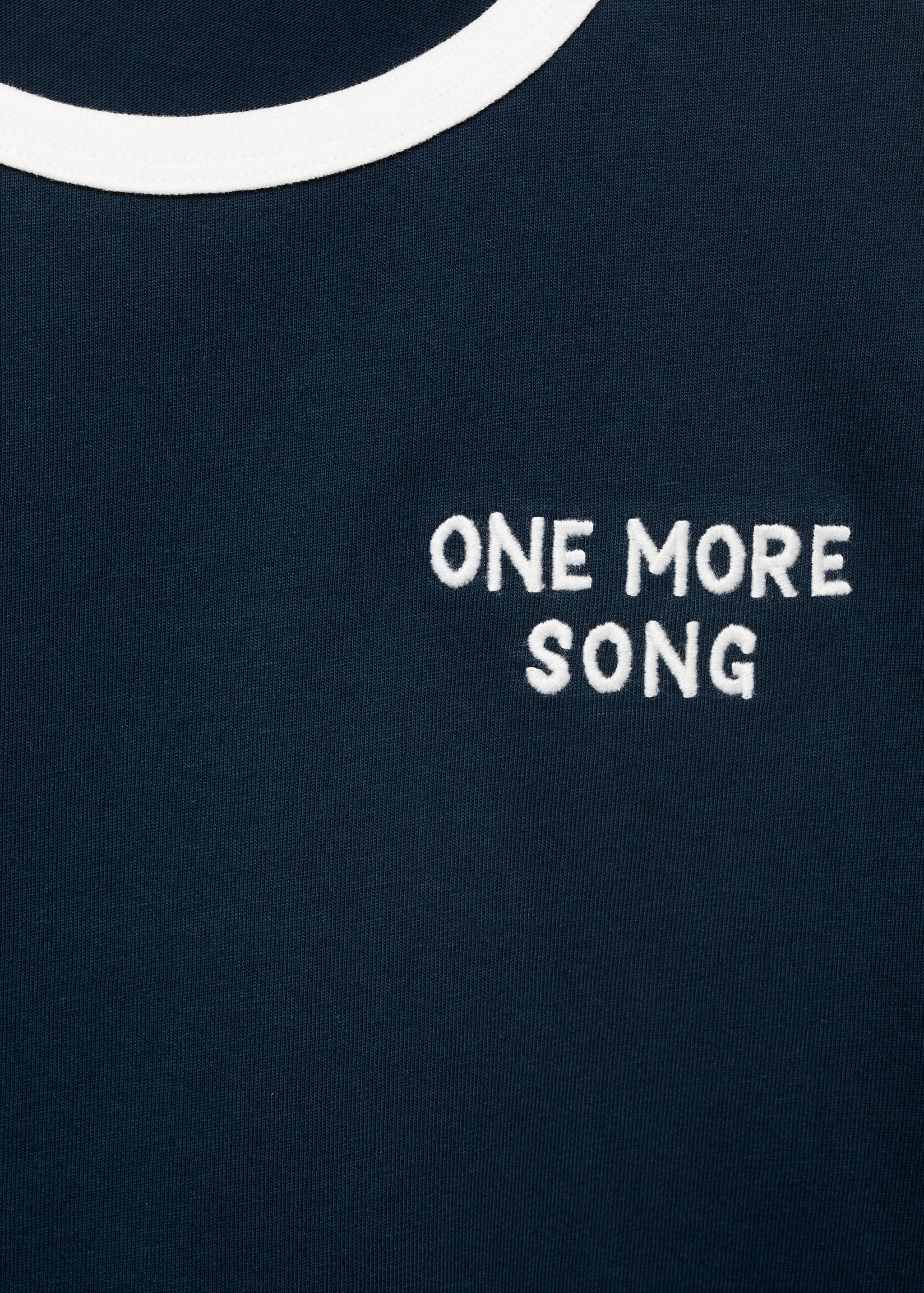 T-shirt brodé avec col contrastant - Détail de l'article 8