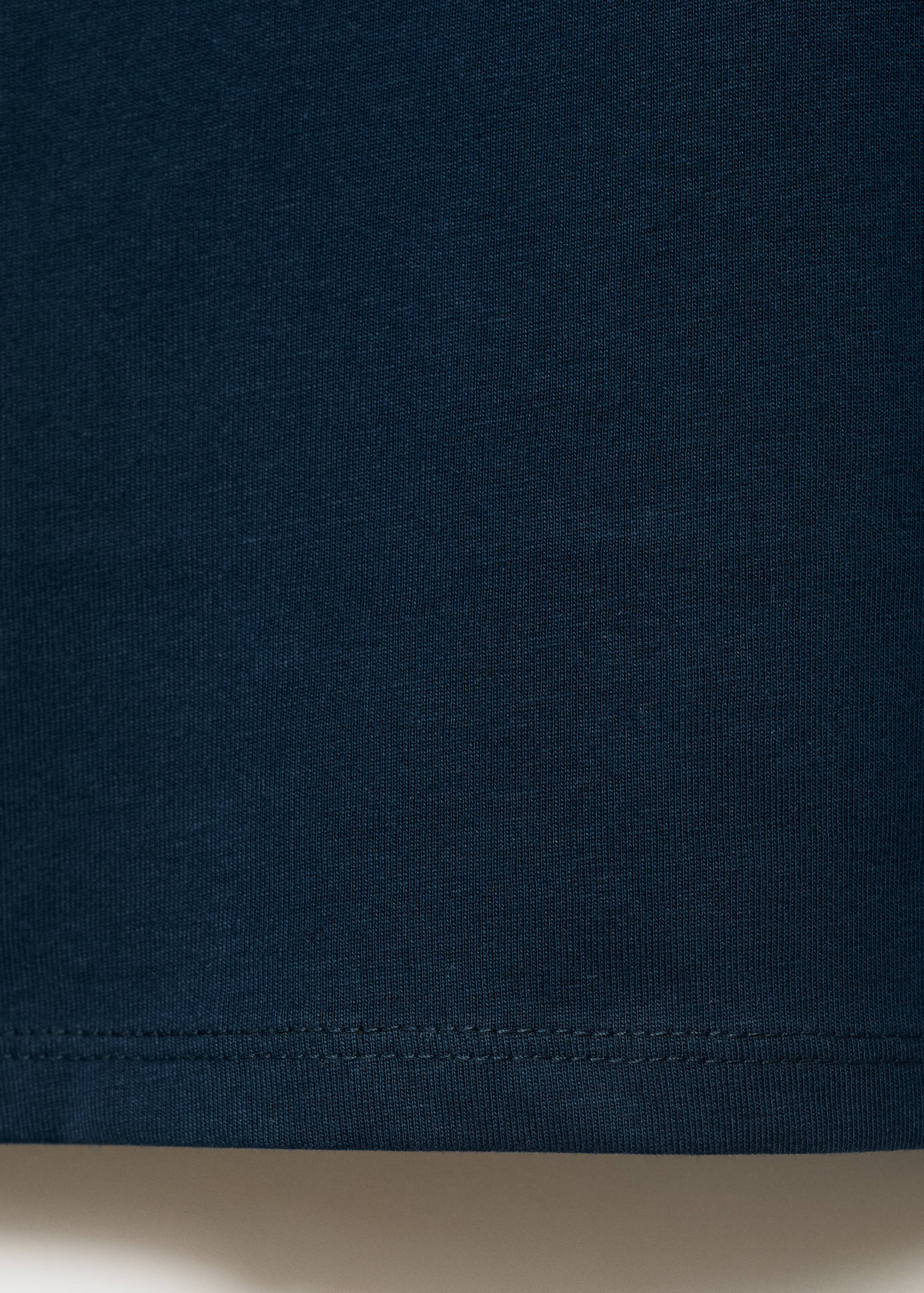 T-shirt brodé avec col contrastant - Détail de l'article 0
