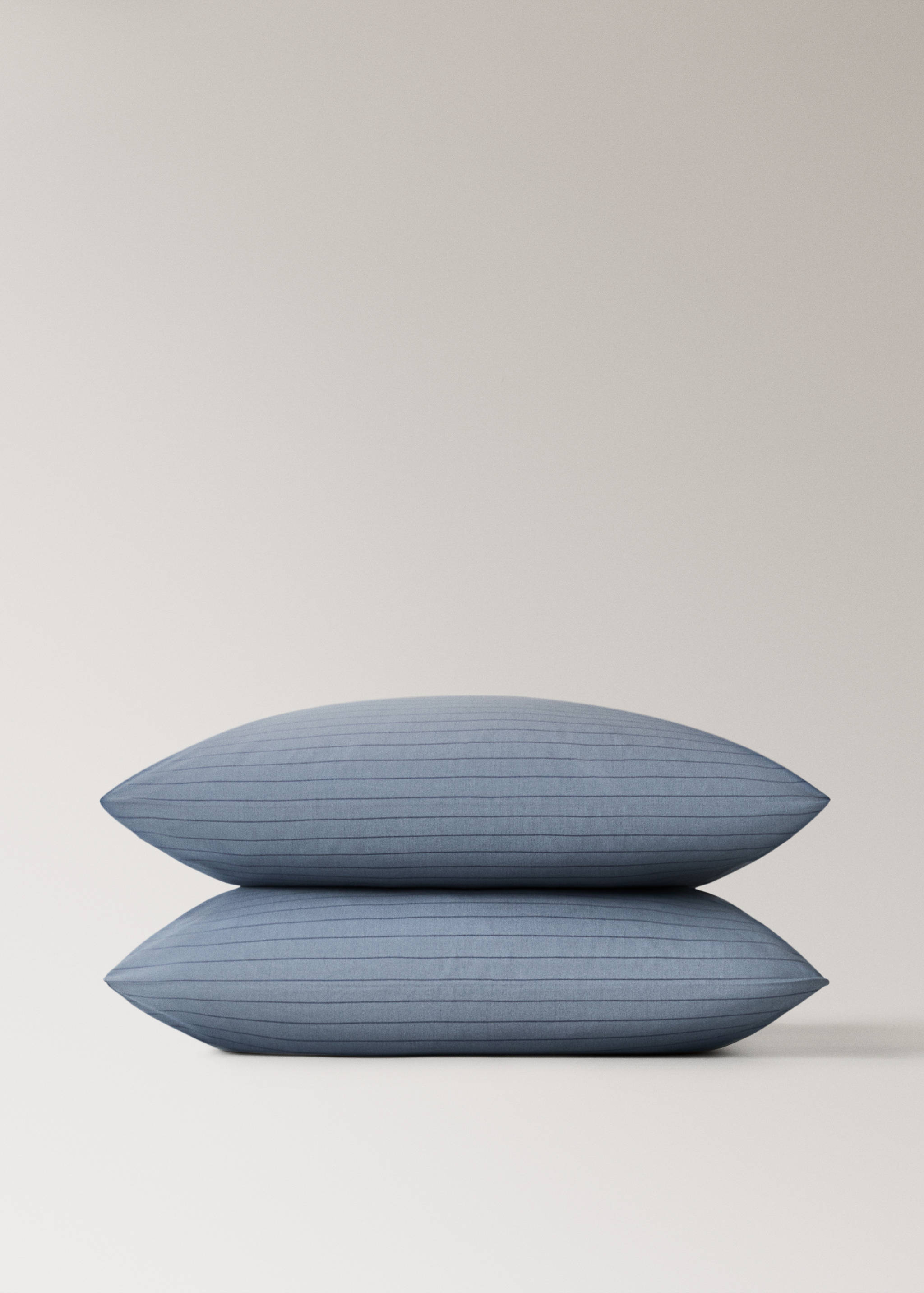 Two percale cotton striped pillowcases 60x60cm - Details of the article 1
