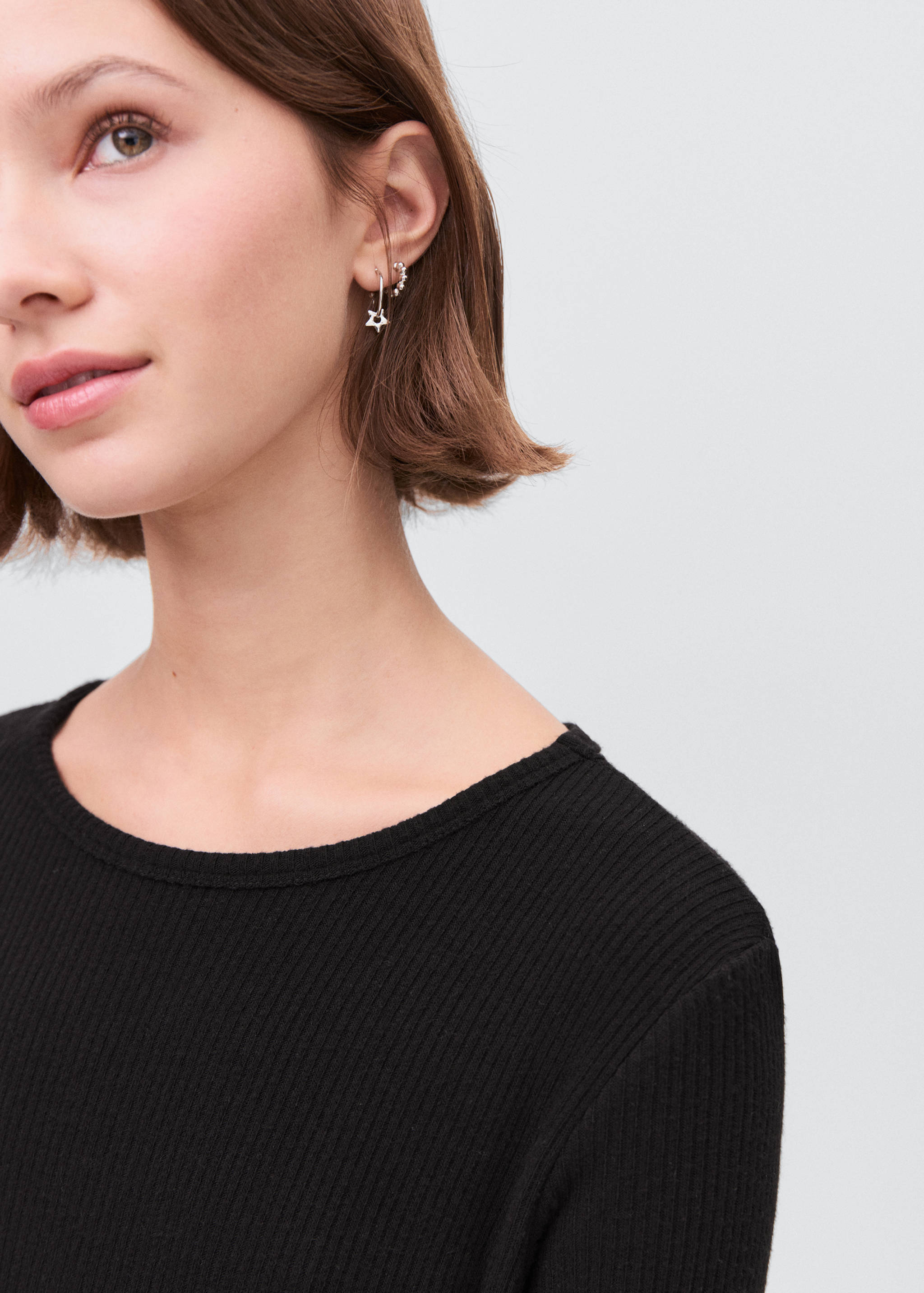 Langes Kleid mit Seitenschlitz - Detail des Artikels 1