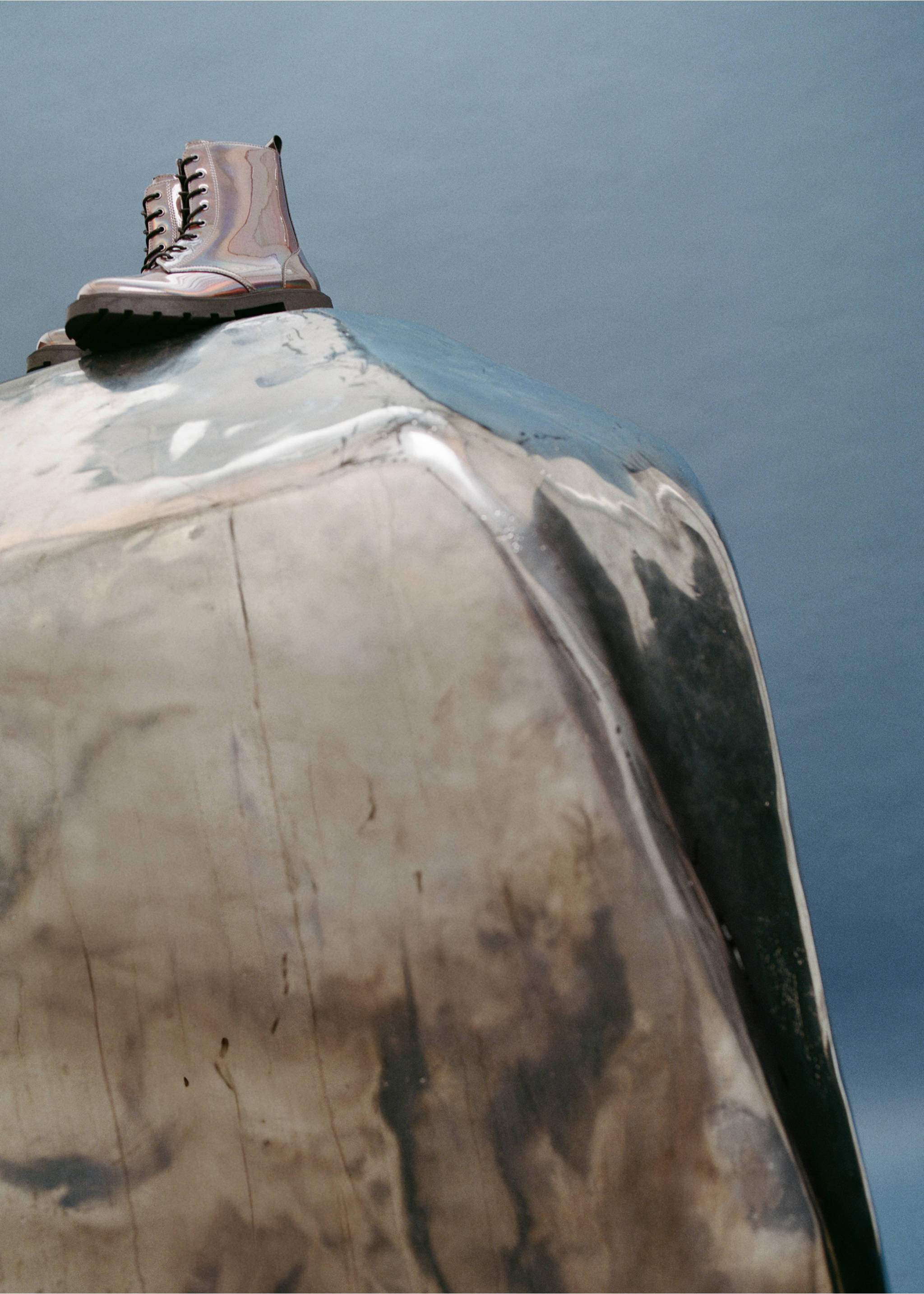 Zipped metallic boots - Details of the article 5, Maroon. Ref: 17024078-00.