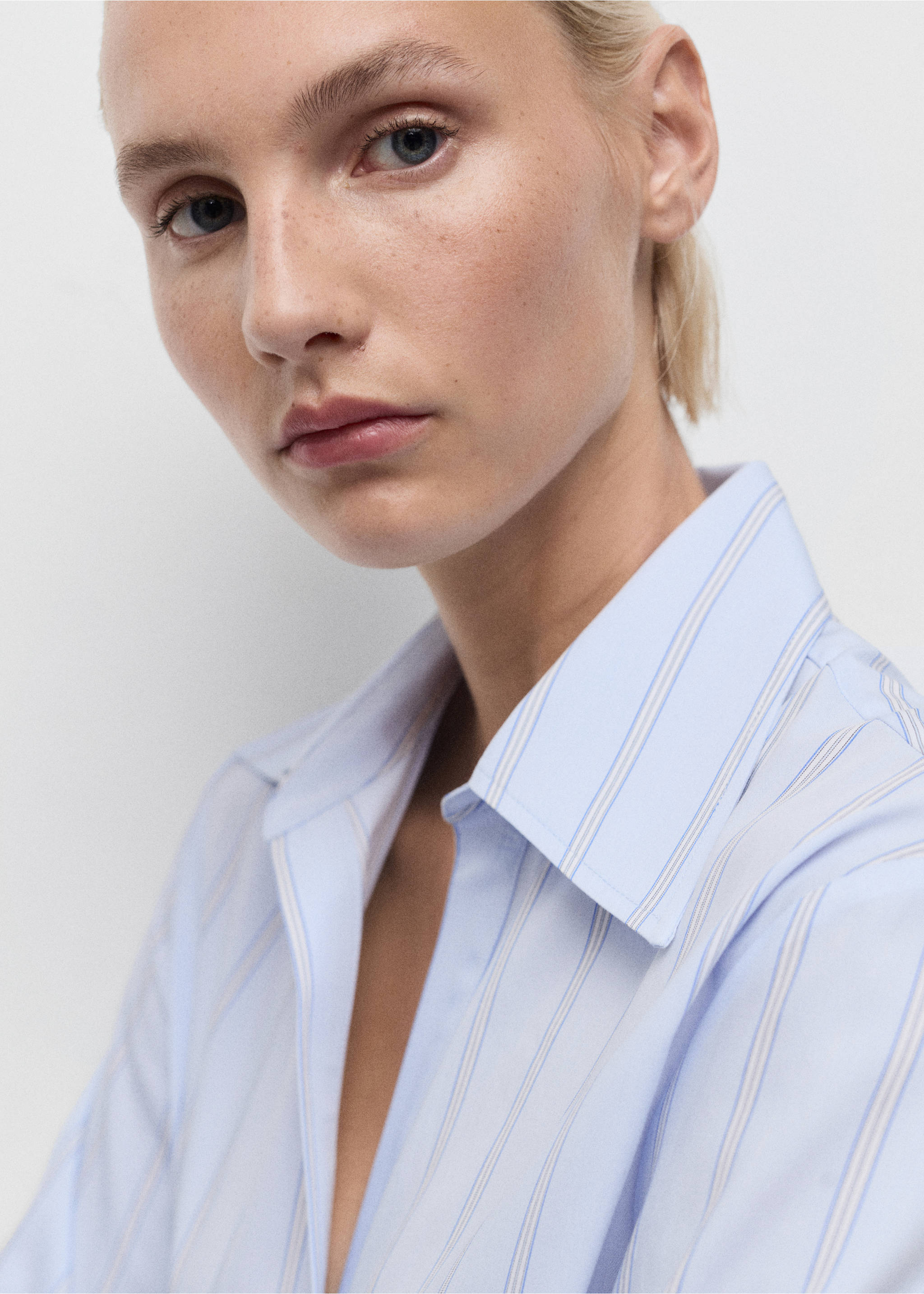 Lapels striped shirt - Details of the article 1, Sky Blue. Ref: 17024081-00.