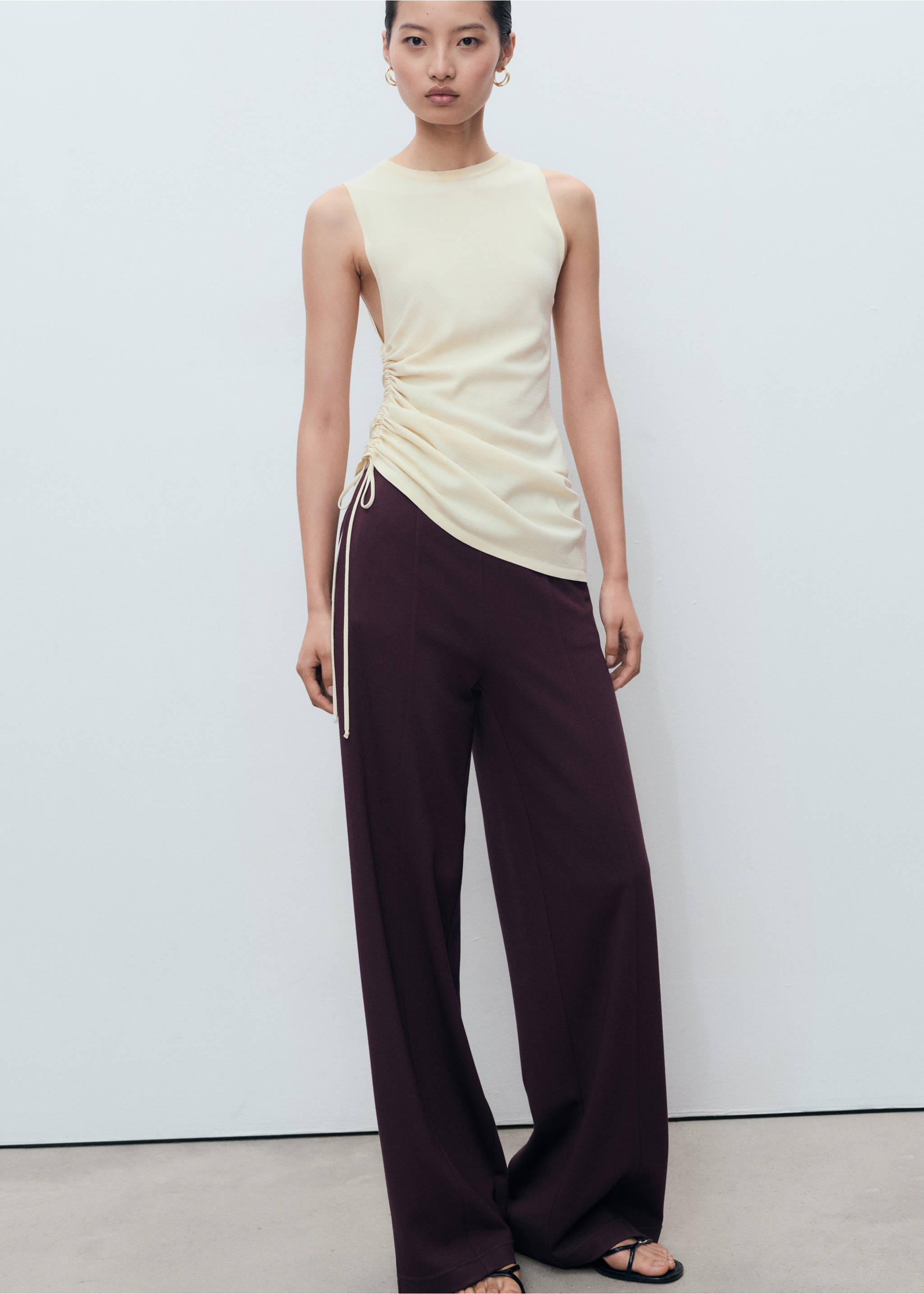 Jogger Pants mit Gummibund - Detail des Artikels 1, Bordeaux. Ref: 17024098-00.