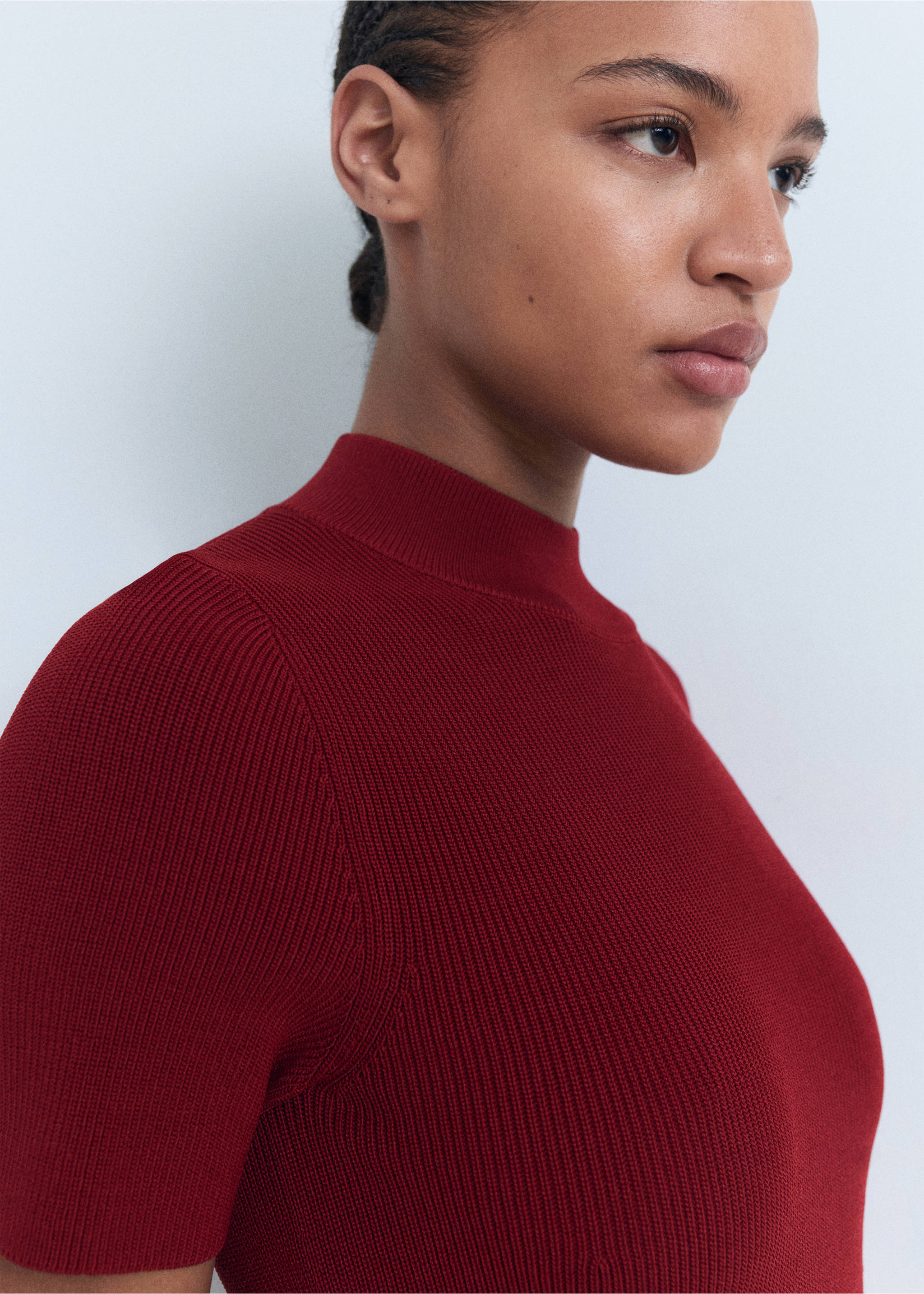 Perkins-neck knitted dress - Details of the article 1, Wine. Ref: 17024099-00.