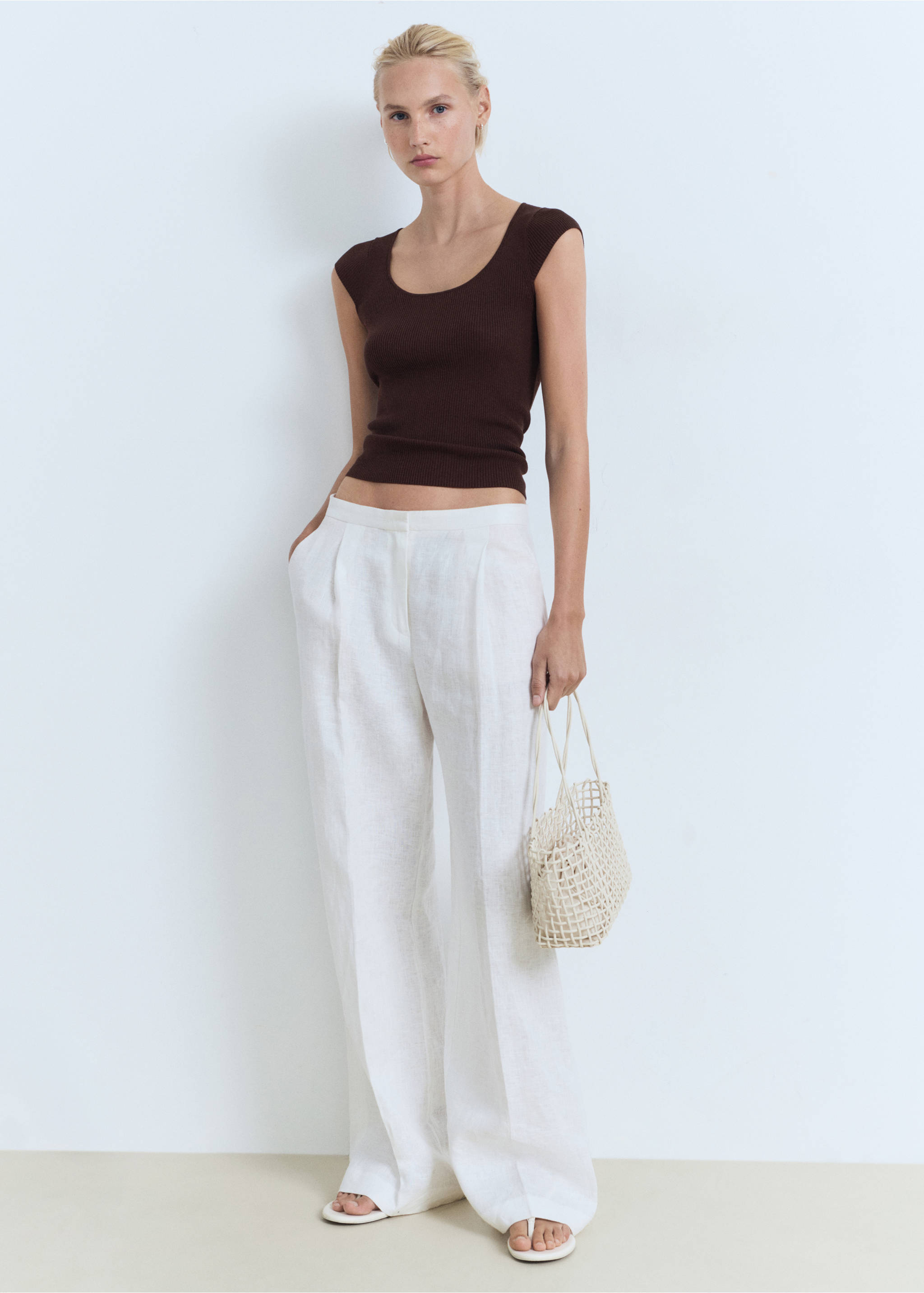 Short-sleeved ribbed sweater - General plane, Chocolate. Ref: 17024100-00.