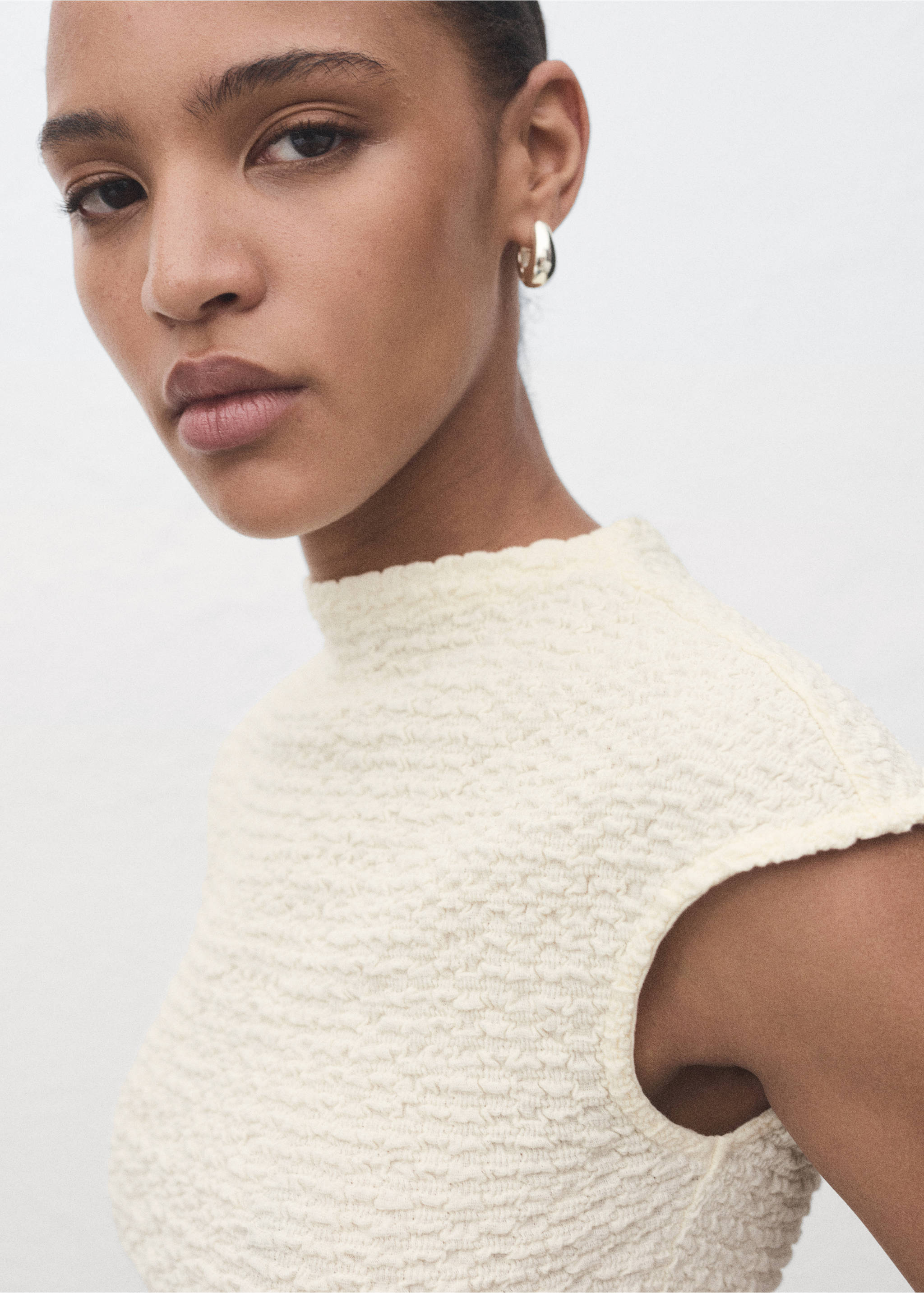 Textured cotton top - Details of the article 1, Off White. Ref: 17024101-00.
