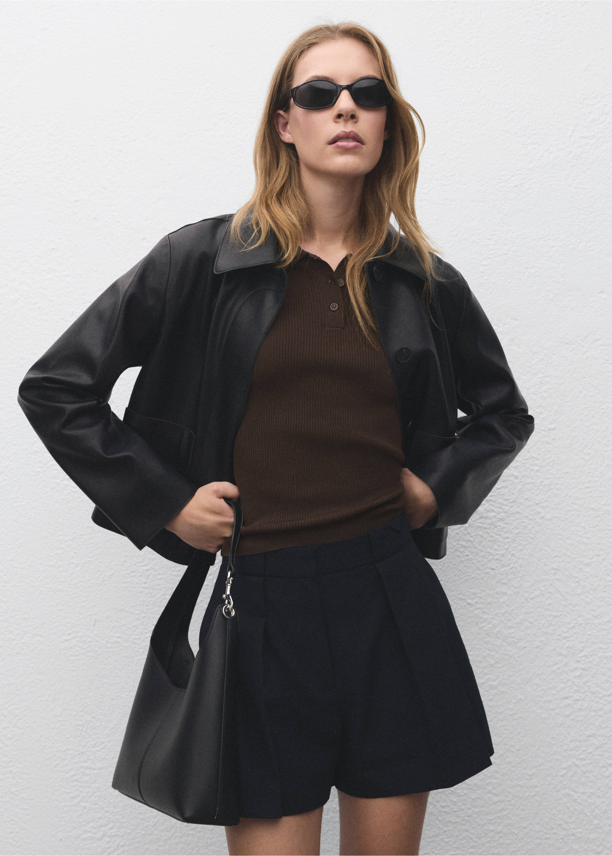 Short-sleeved polo-neck sweater - Medium plane, Chocolate. Ref: 17024103-00.