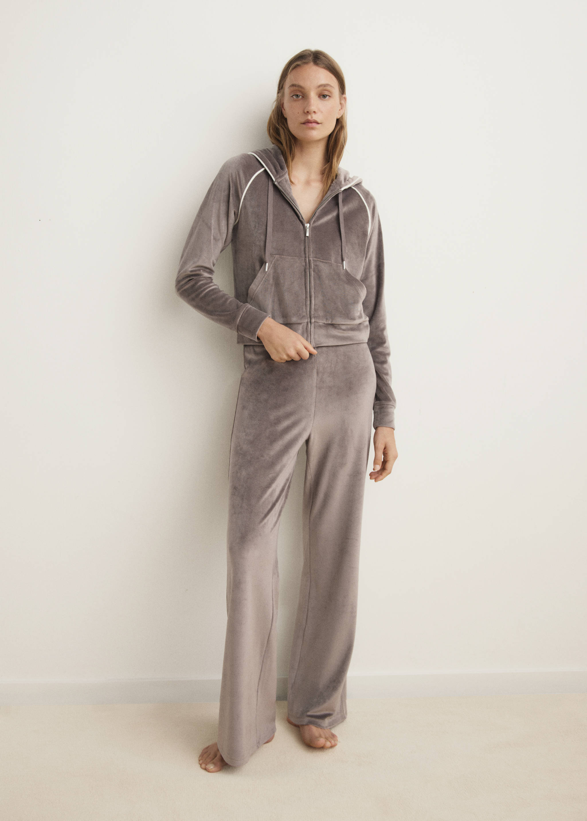 Pantalón velour tacto suave - Plano general