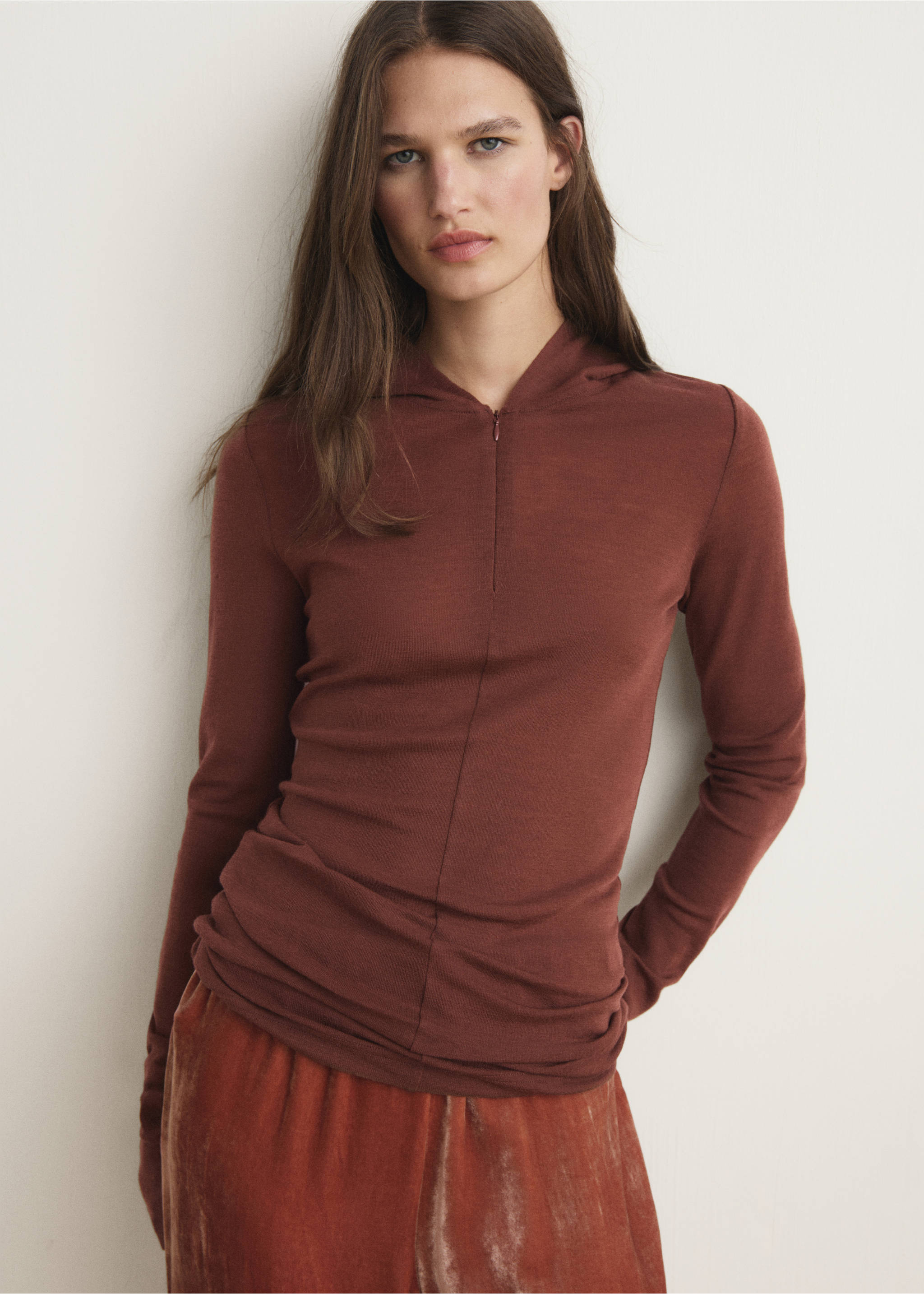 Wollen T-shirt met capuchon - Middenvlak, Bruin. Ref: 17024106-00.