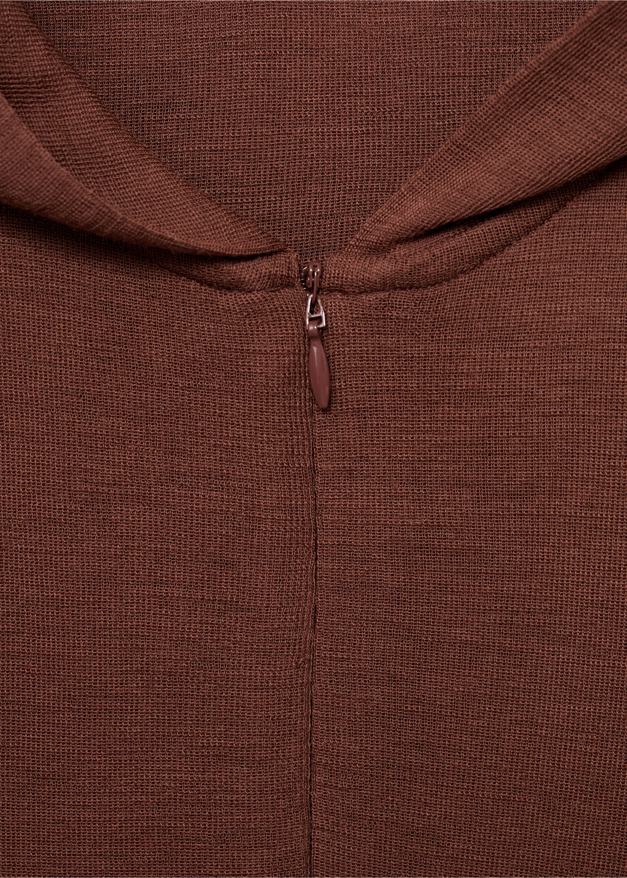 Wollen T-shirt met capuchon - Detail van het artikel 8, Bruin. Ref: 17024106-00.