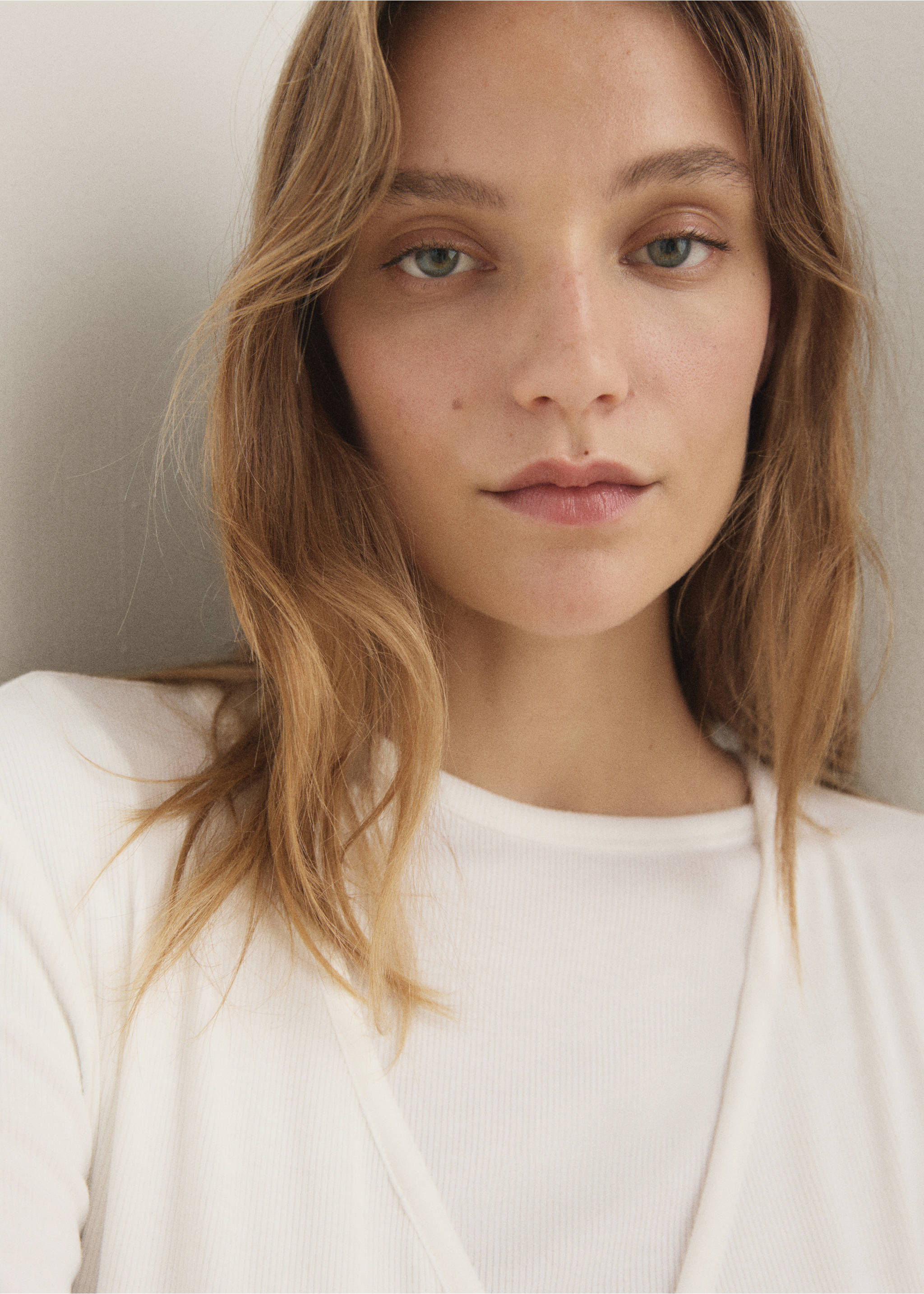 Rib-knit cardigan with tie - Details of the article 1, Ivory White. Ref: 17024112-00.