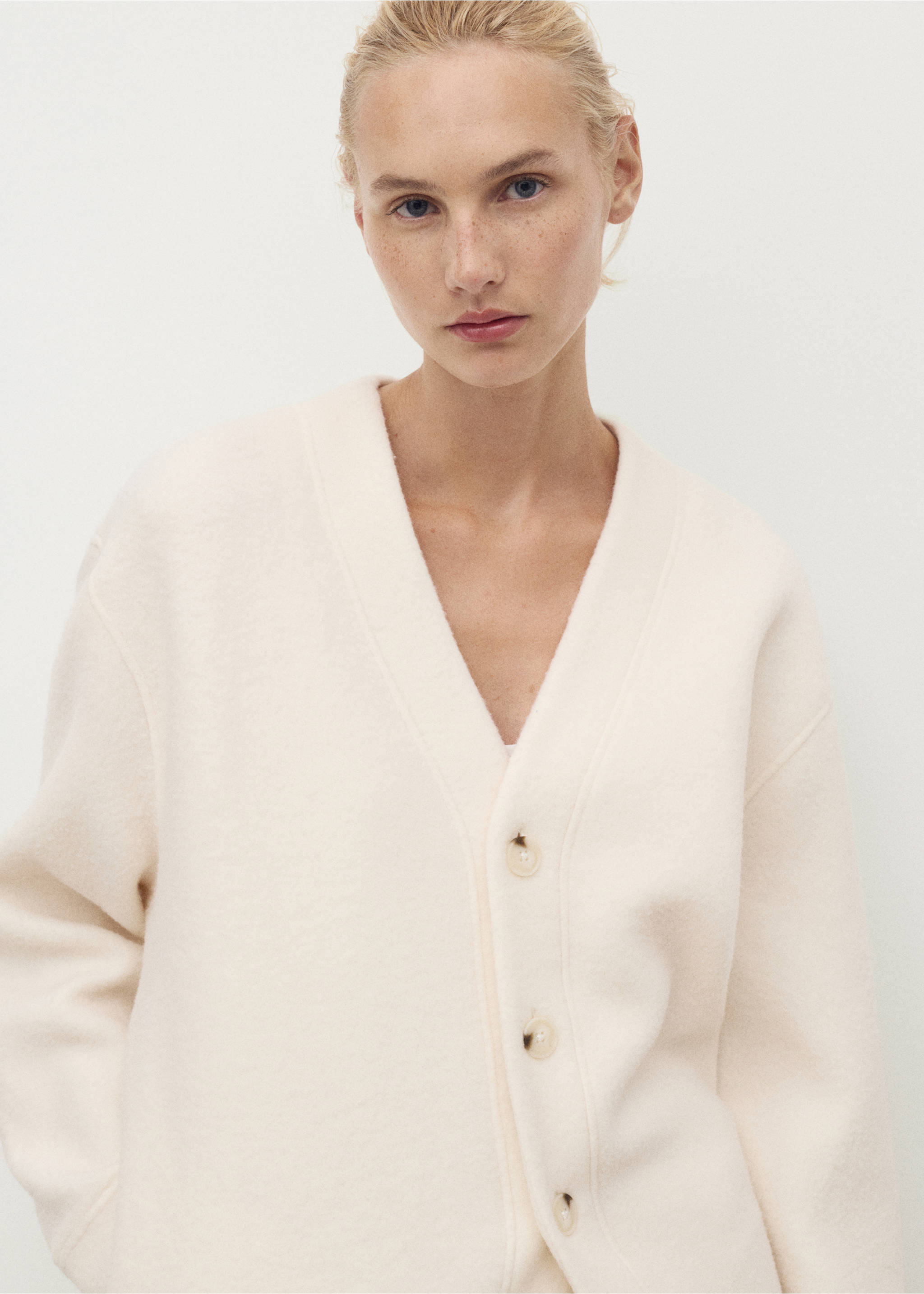 Cardigan coton laine boutons - Plan moyen, Ivoire. Ref: 17024113-00.
