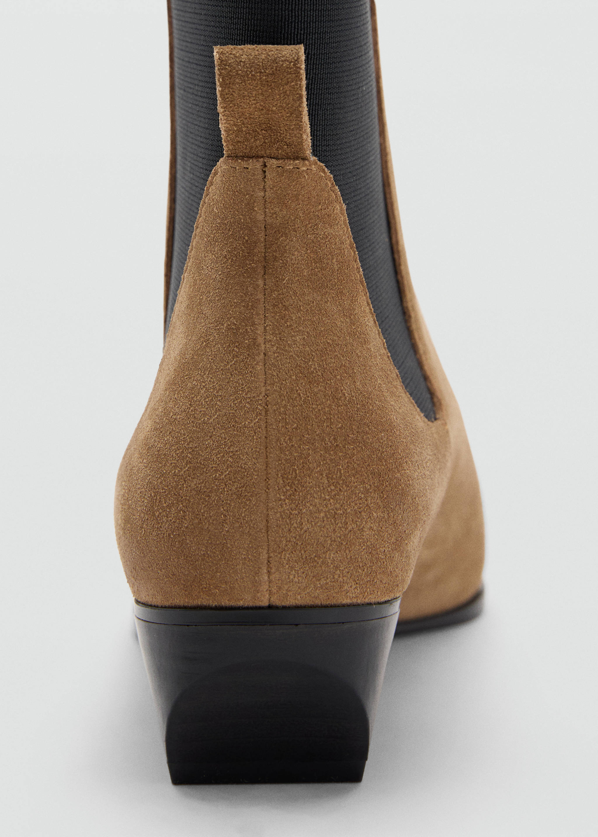Heel suede ankle boot - Details of the article 3