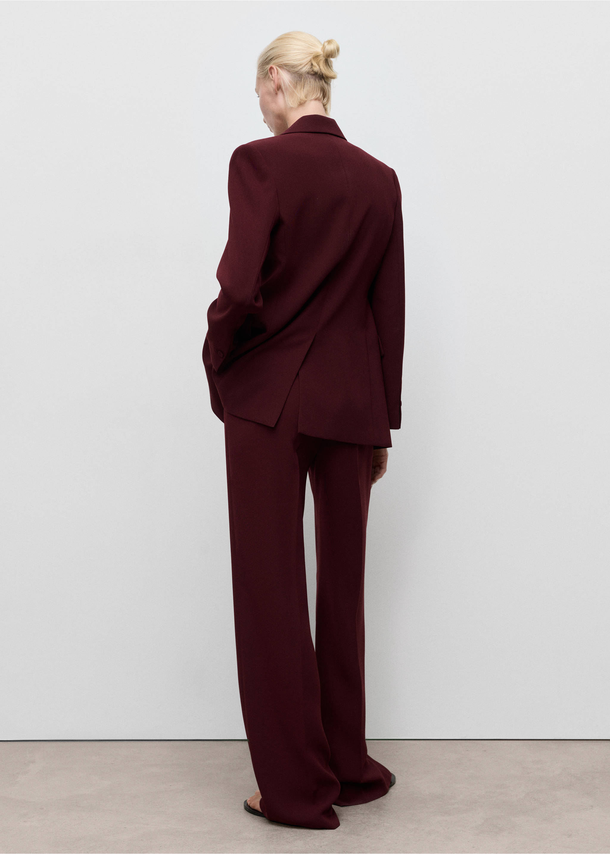 Pantalon de costume droit taille normale - Verso de l’article, Grenat. Ref: 17024119-00.