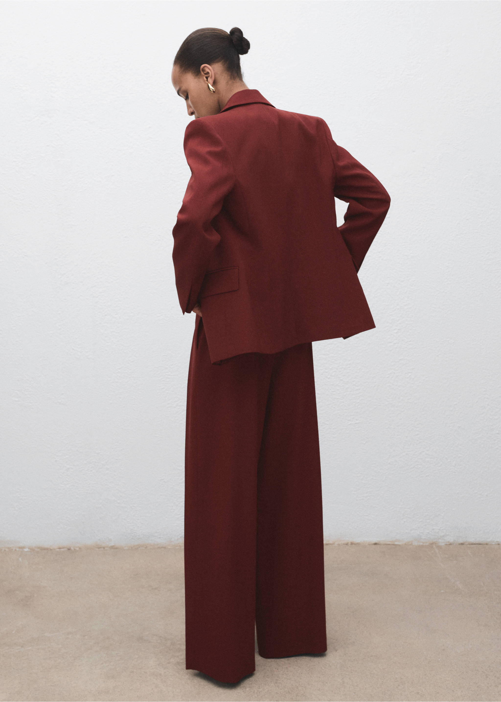Wide leg pleated suit trousers - Reverse of the article, Dark Orange. Ref: 17024120-00.