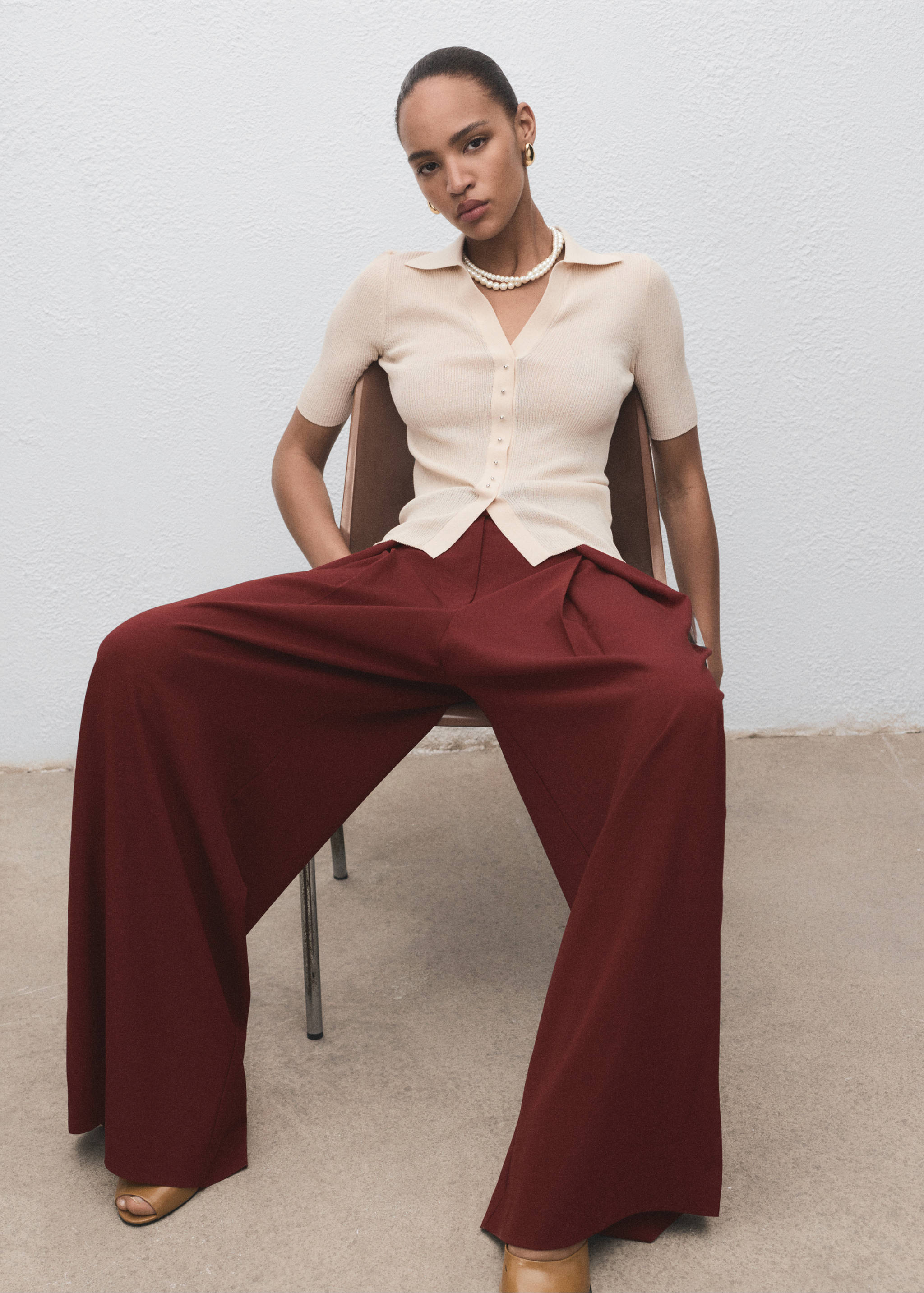 Wide leg pleated suit trousers - Details of the article 2, Dark Orange. Ref: 17024120-00.