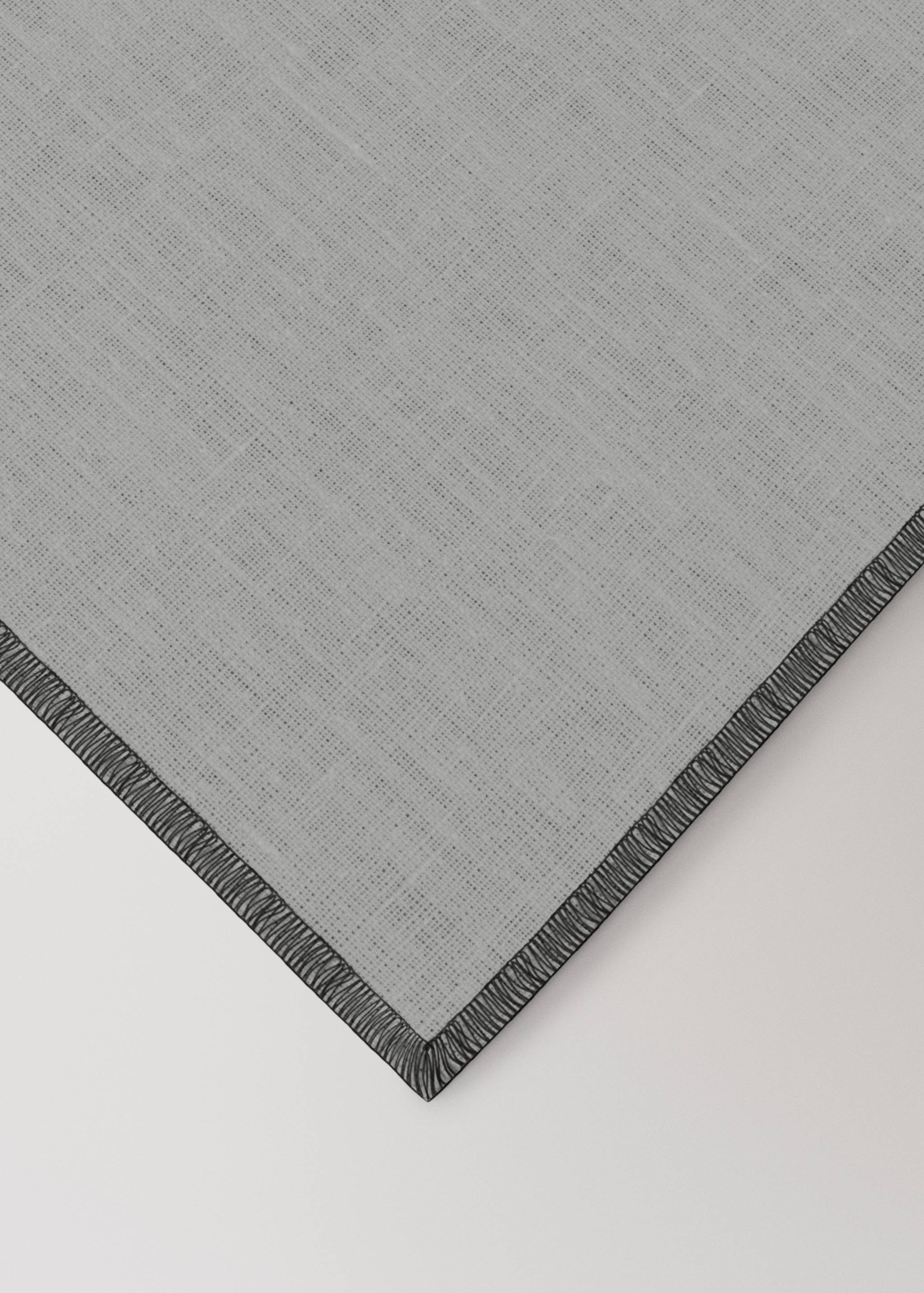 Einzelner Tischläufer aus 100% Leinen mit Kontrast-Overlock - Detail des Artikels 2
