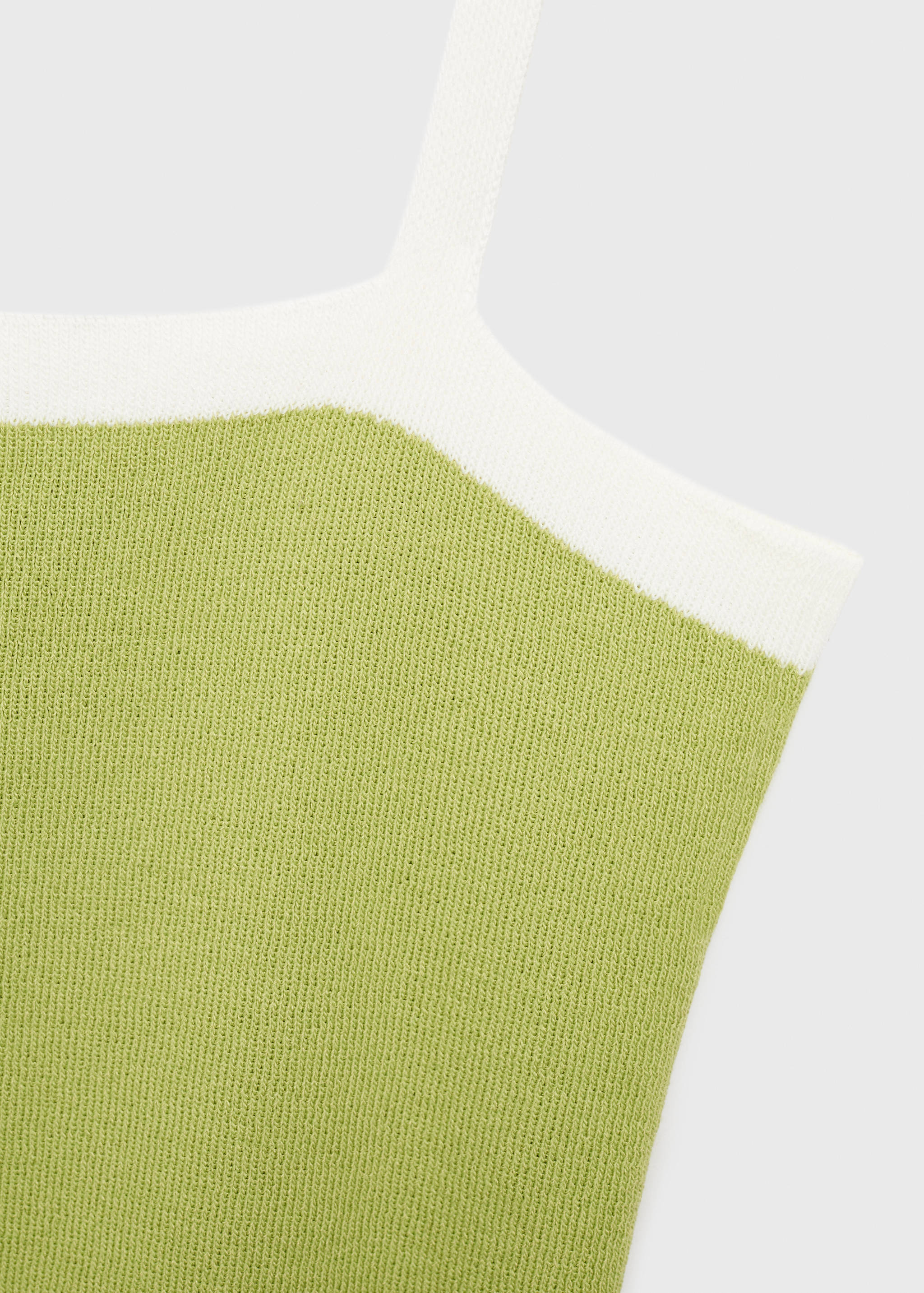Stricktop mit überkreuztem Rücken - Detail des Artikels 8