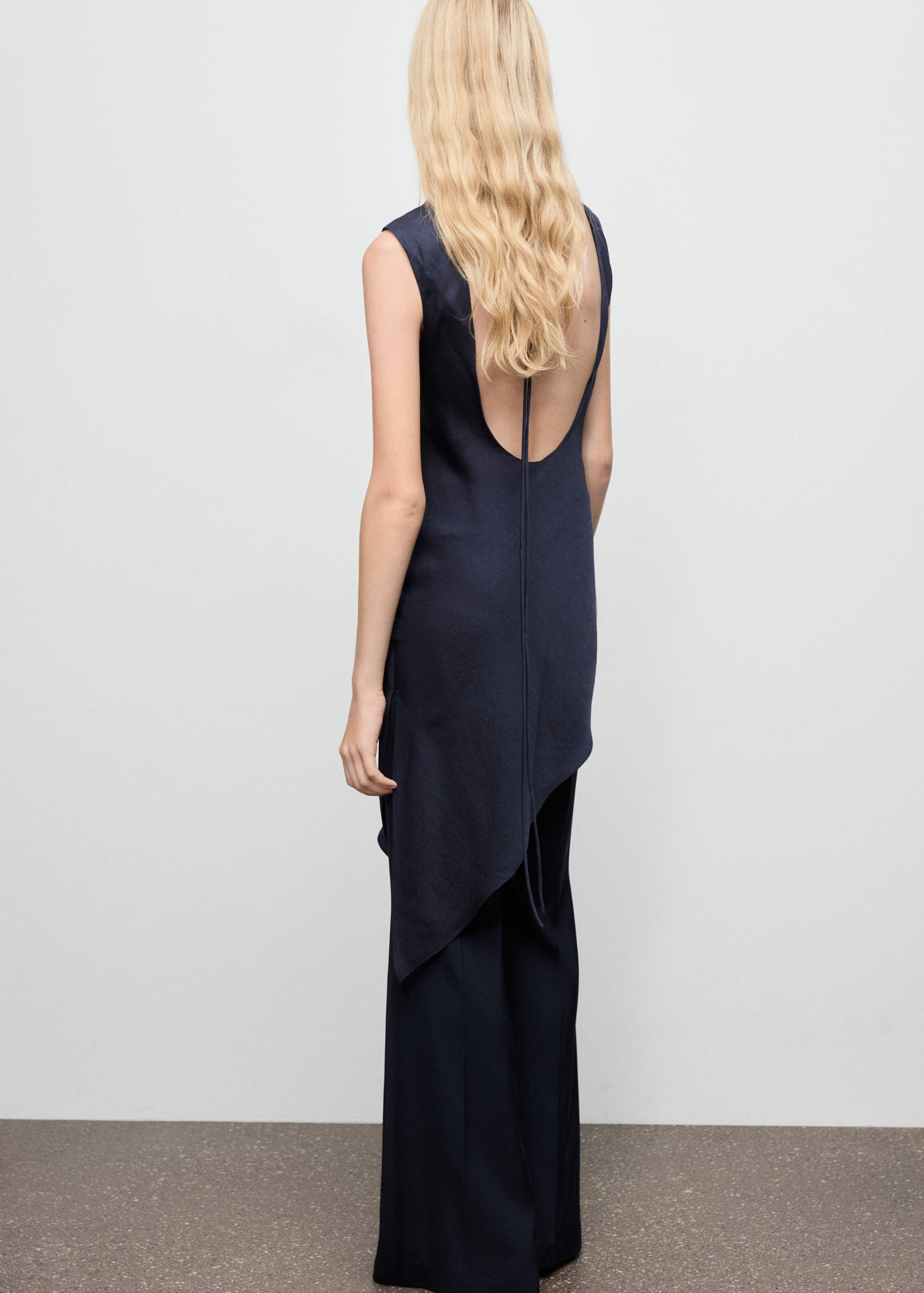 Asymmetrical satin top - Reverse of the article