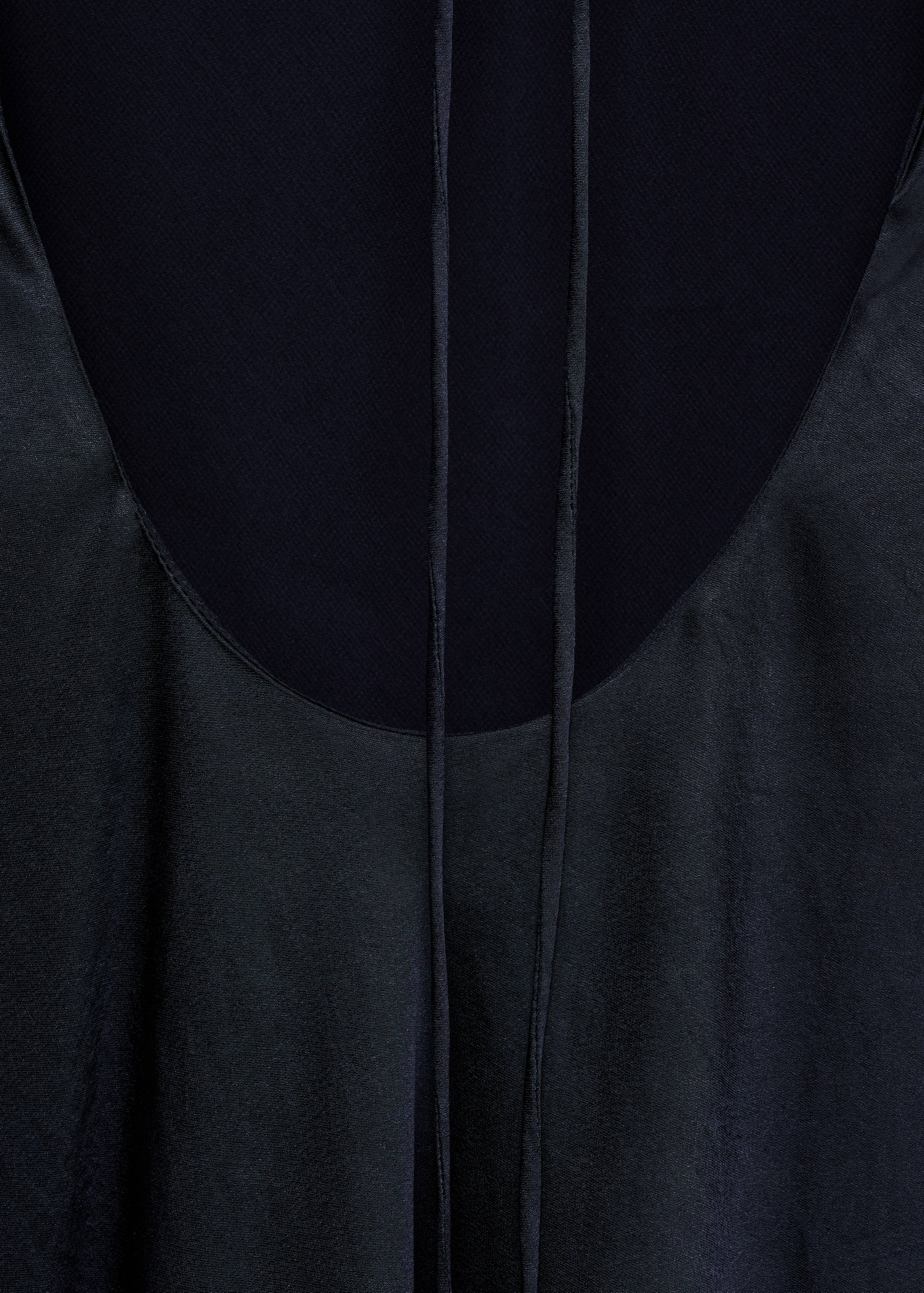 Asymmetrical satin top - Details of the article 0