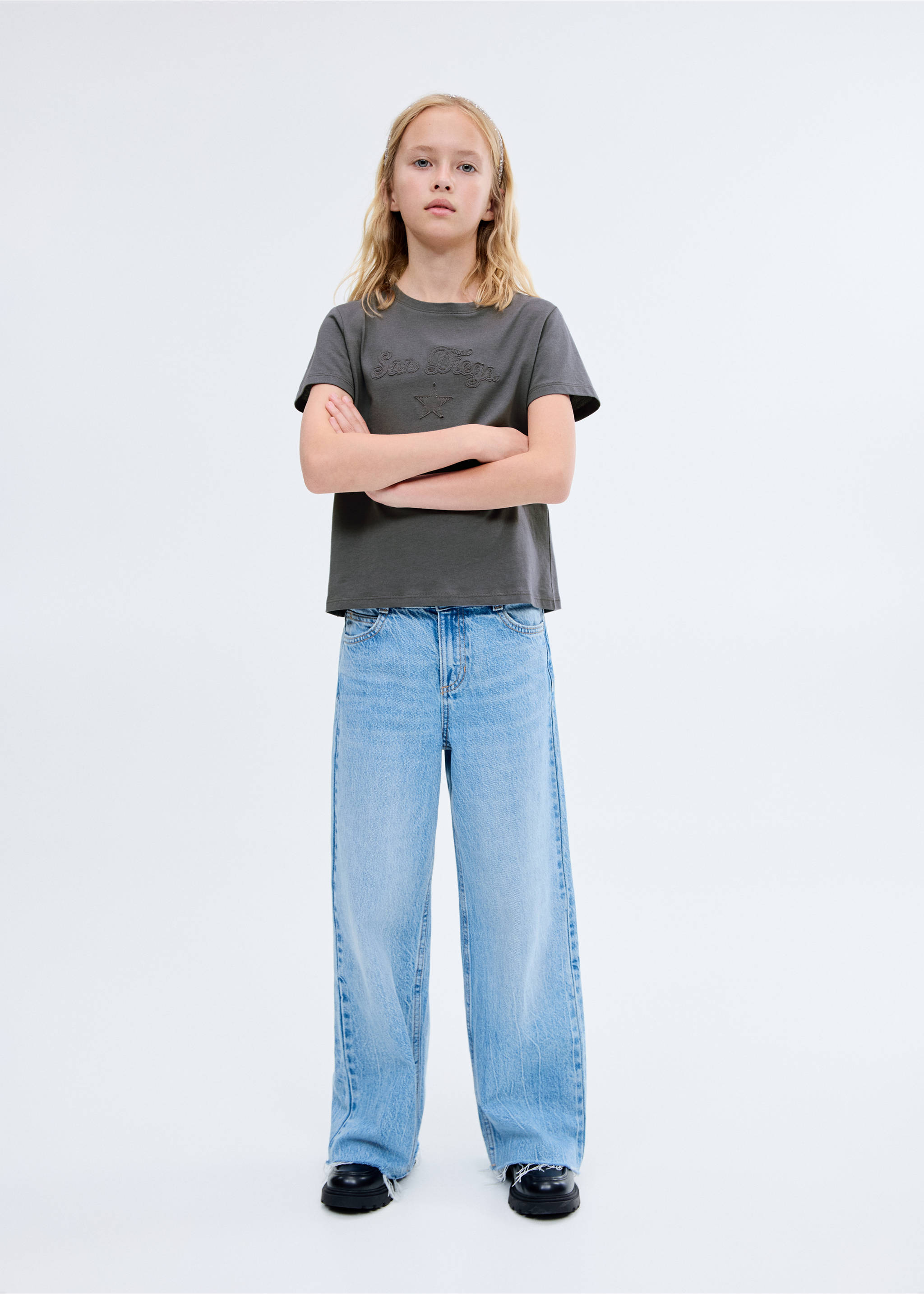 Baumwoll-T-Shirt mit Stickerei - Mittlere Ansicht, Anthrazit. Ref: 17024423-00.