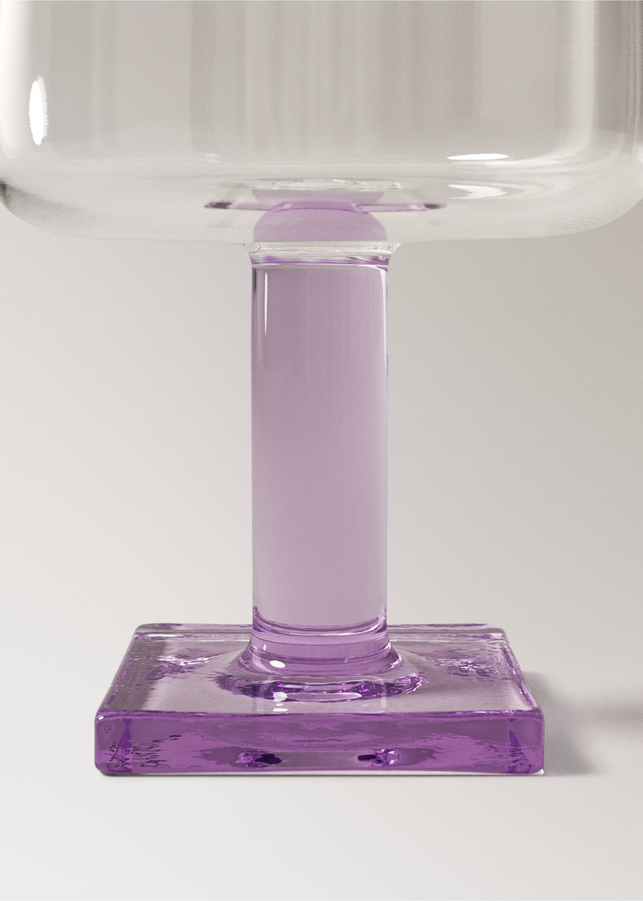 Verre à pied en borosilicate avec base colorée - Détail de l'article 1, Violet. Ref: 17024445-00.
