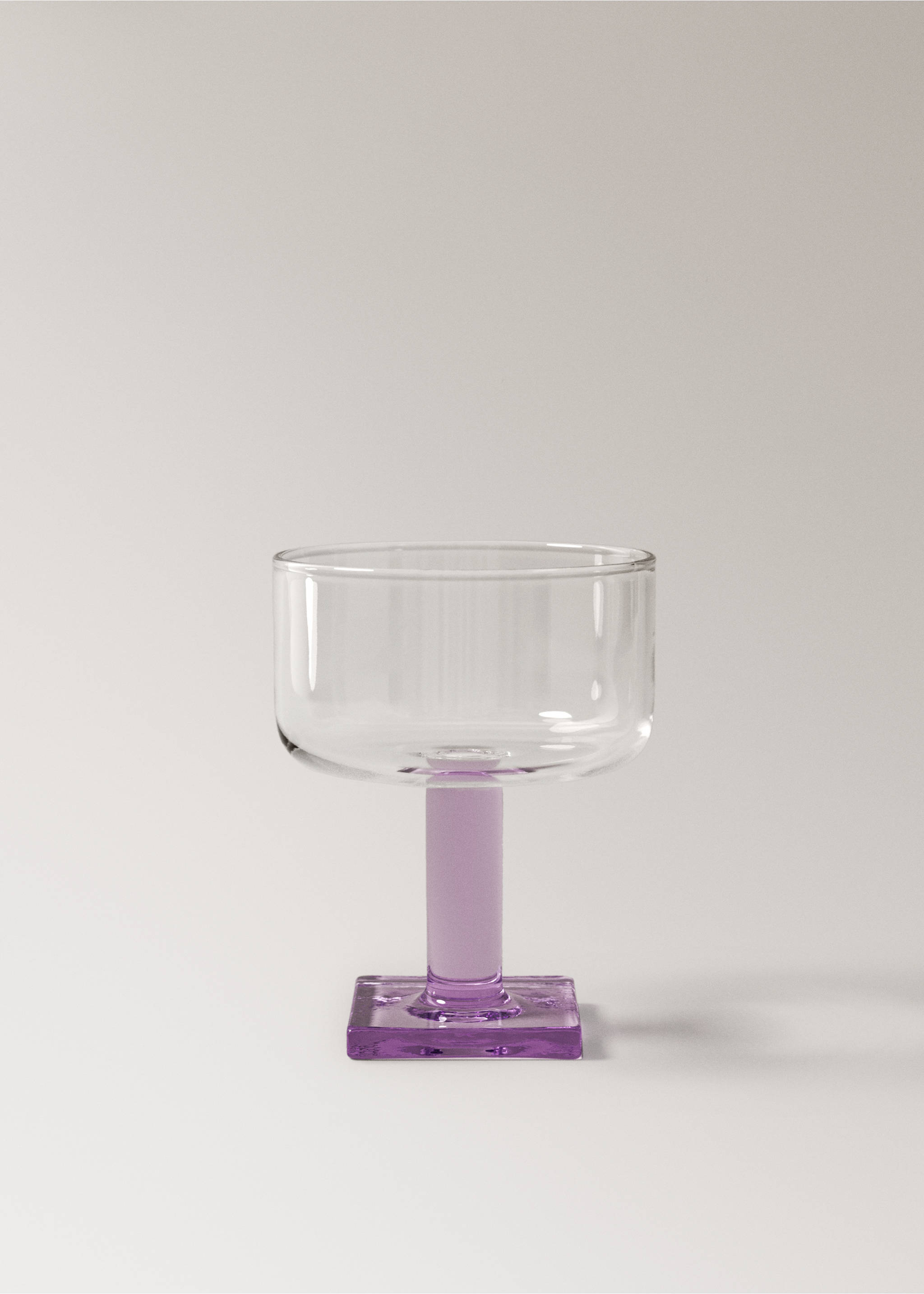 Verre à pied en borosilicate avec base colorée - Article sans modèle, Violet. Ref: 17024445-00.