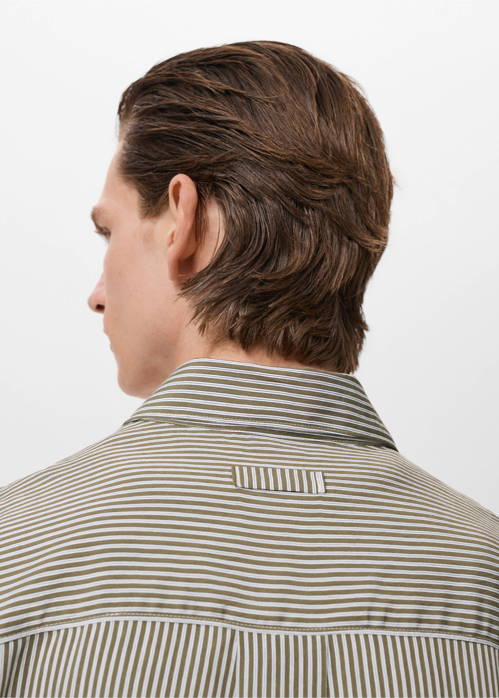 Regular fit striped print shirt - Details of the article 2, Olive Green. Ref: 17024449-00.