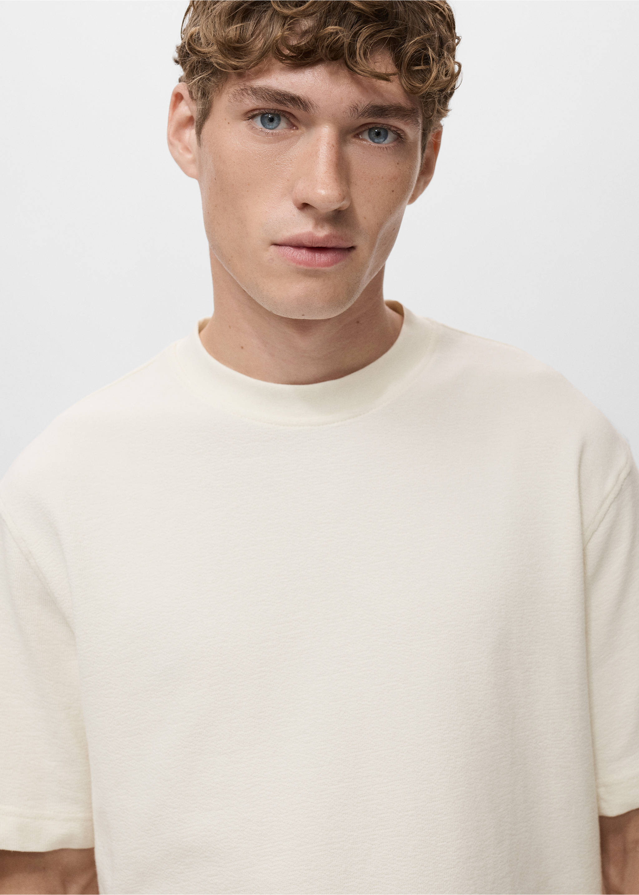 100% cotton relaxed-fit structured t-shirt - Details of the article 1, White. Ref: 17024450-00.