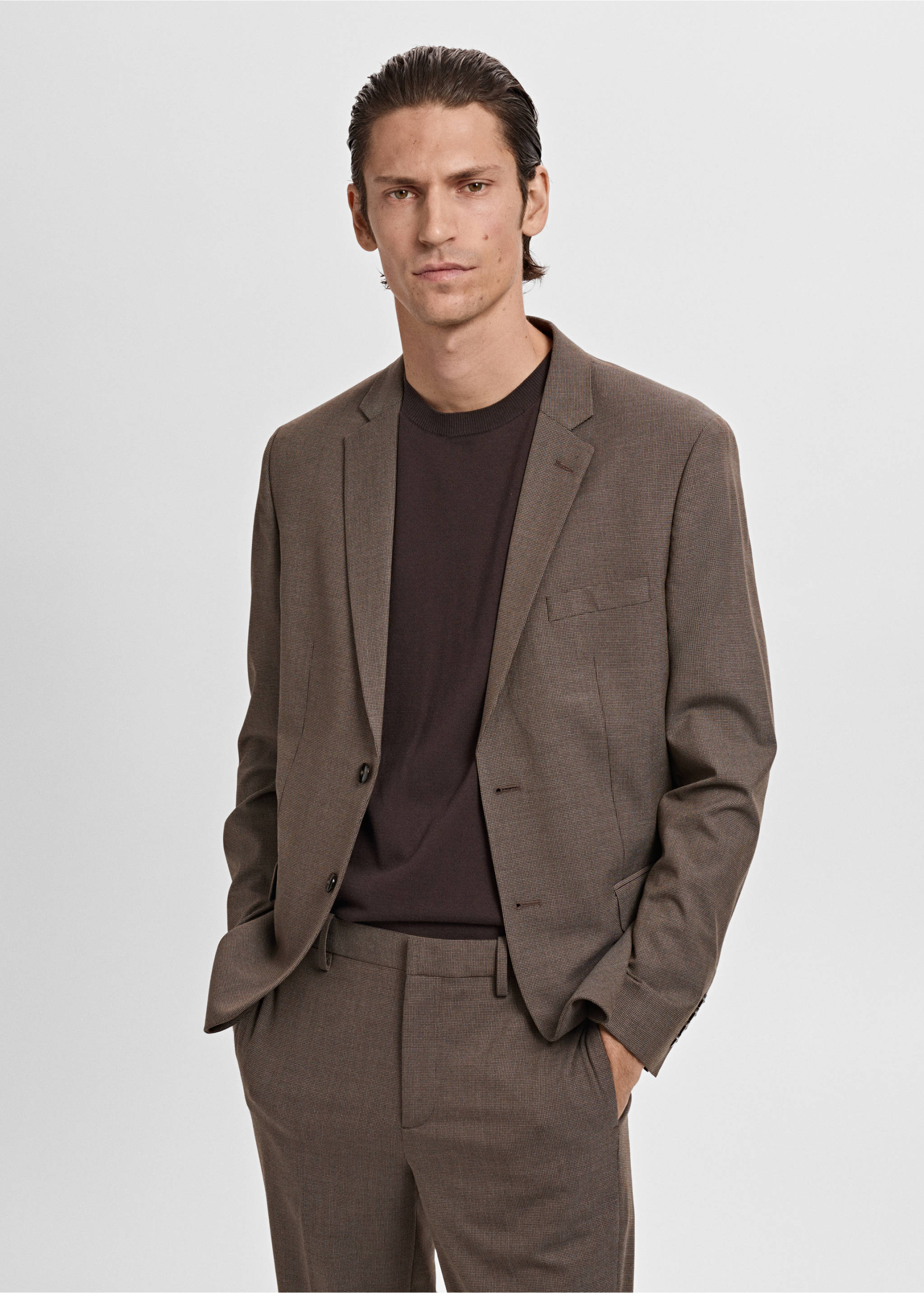 Super Slim Fit-Anzugsakko aus Stretchgewebe - Mittlere Ansicht, Braun. Ref: 17025153-00.