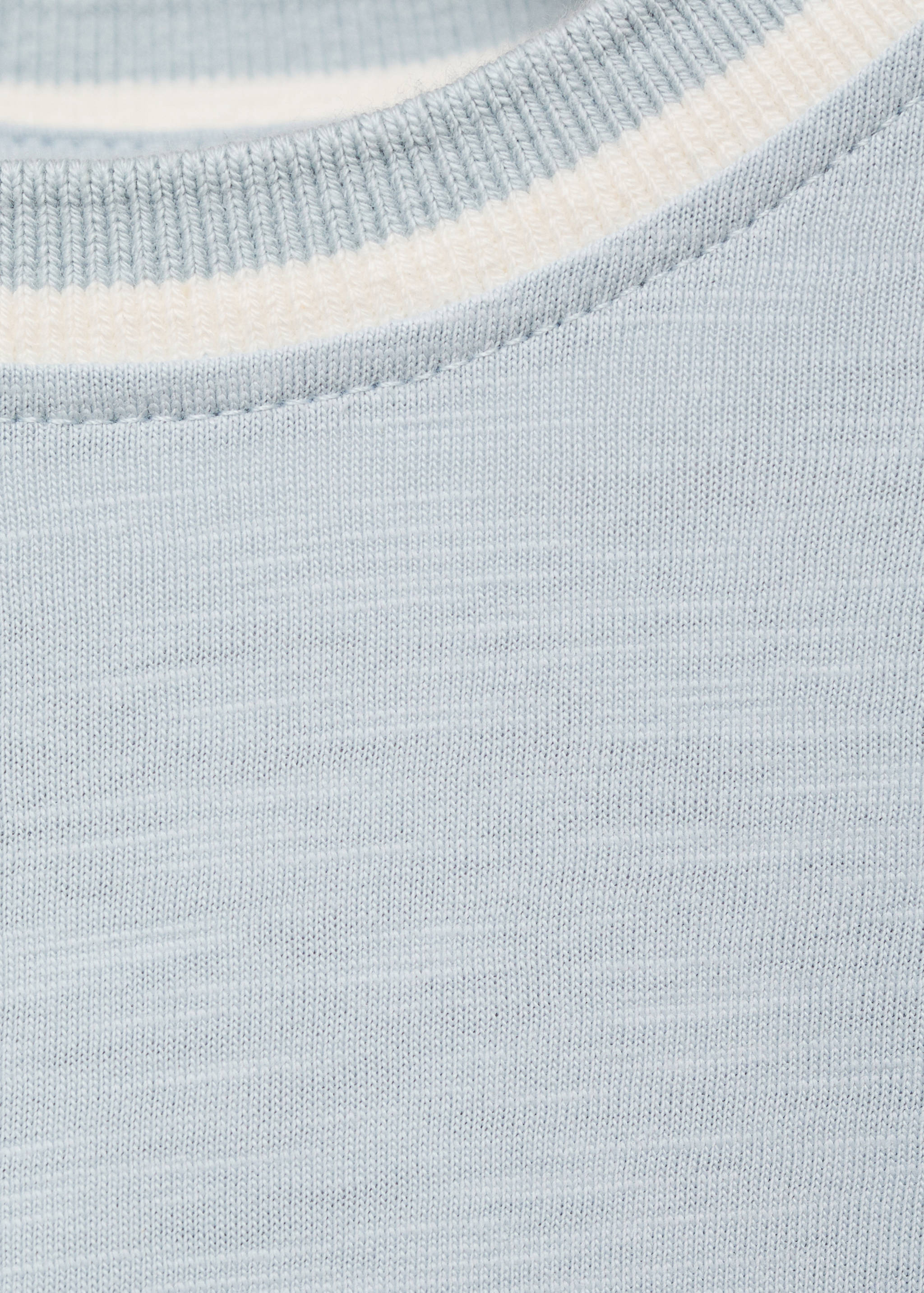 T-Shirt mit Kontrastkragen - Detail des Artikels 8