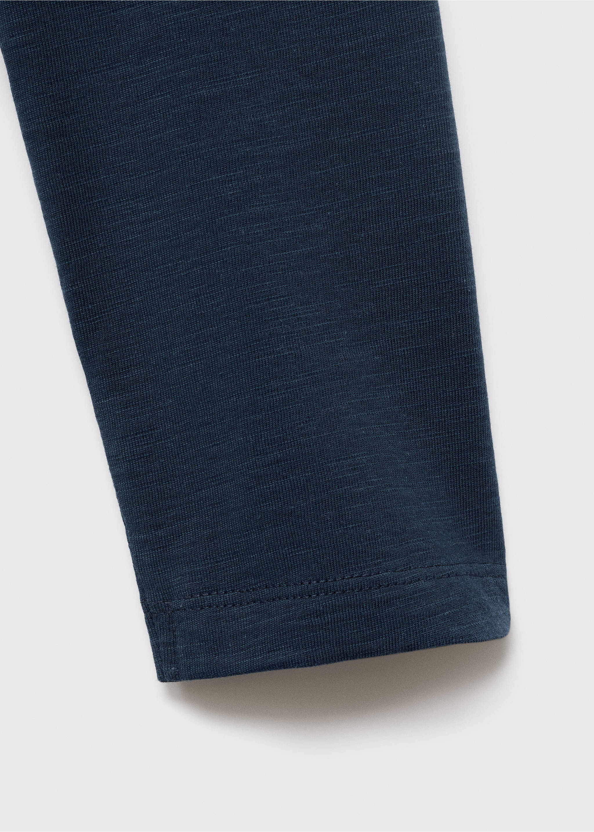 Contrast neck t-shirt - Details of the article 0, Navy. Ref: 17025159-00.