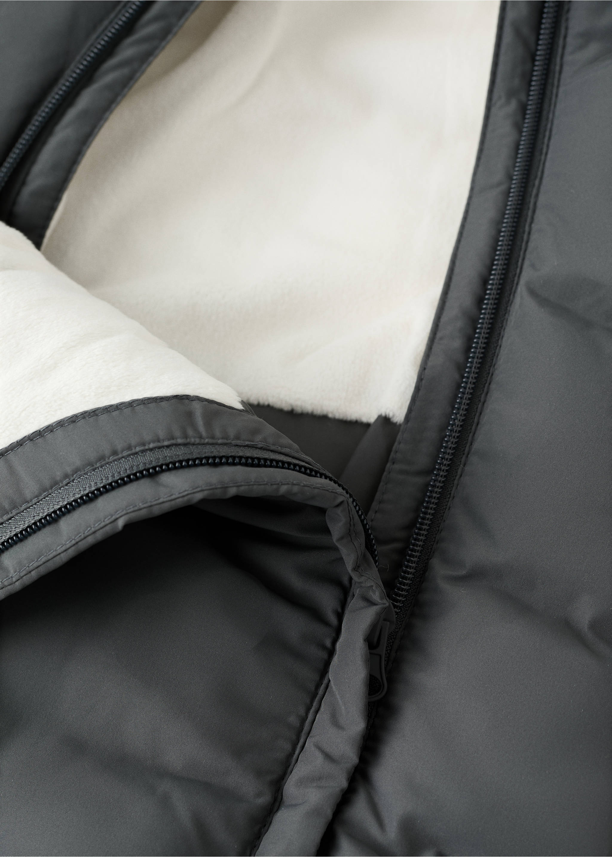 Quilted hoodie with fur hood - Details of the article 0, Charcoal. Ref: 17025788-00.