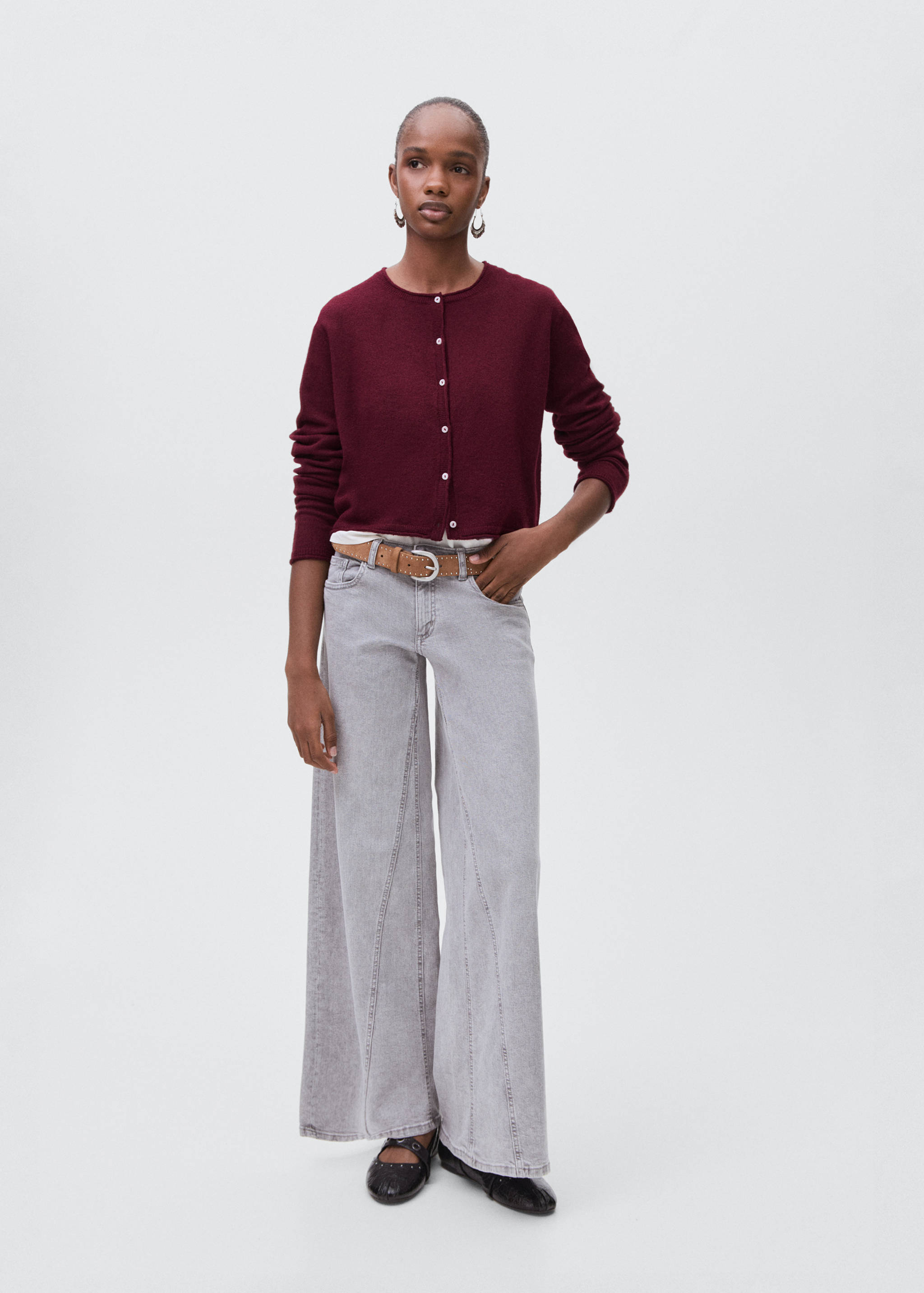 Knitted button cardigan - General plane