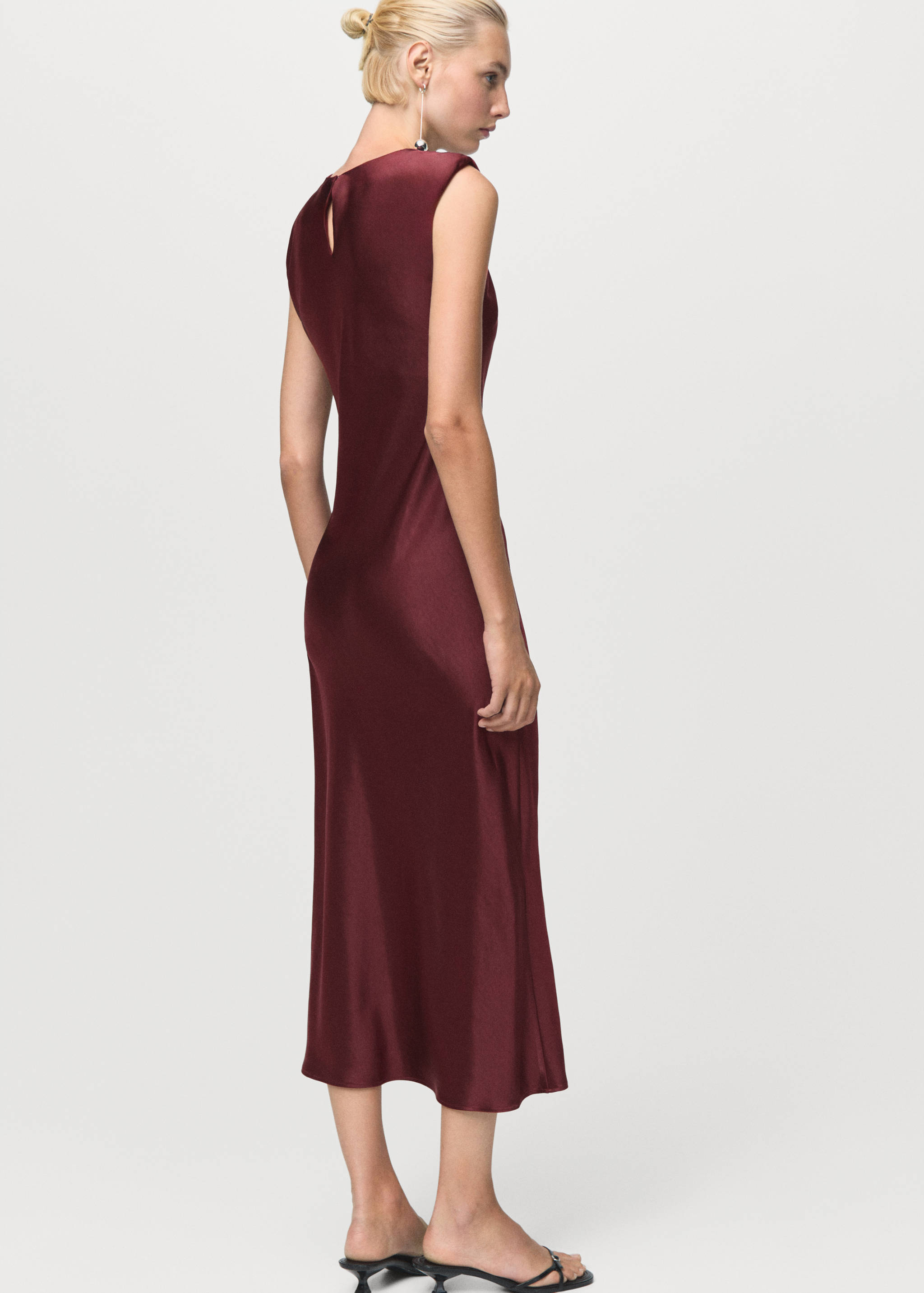 Fitted satin dress - Reverse of the article
