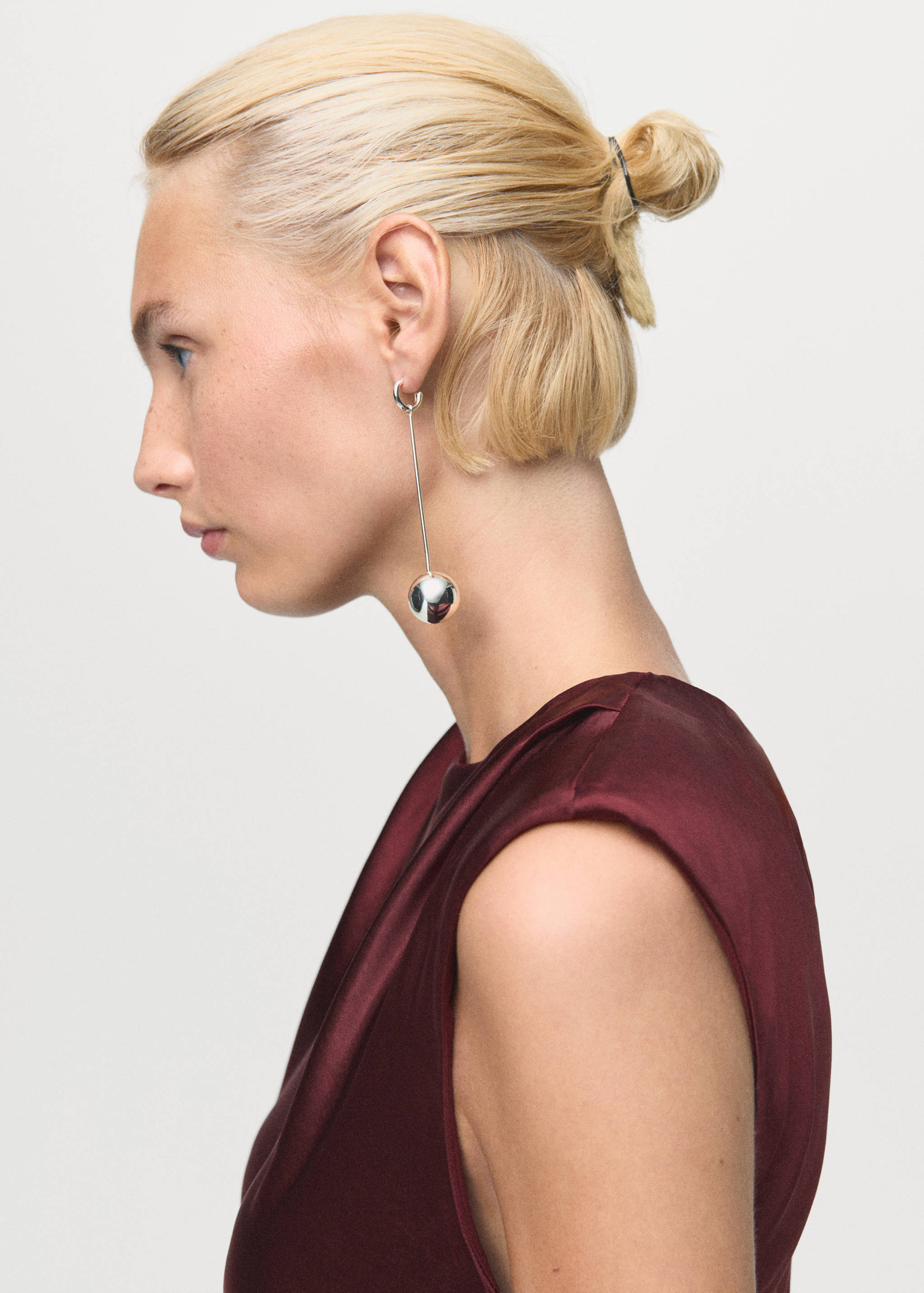 Fitted satin dress - Details of the article 1