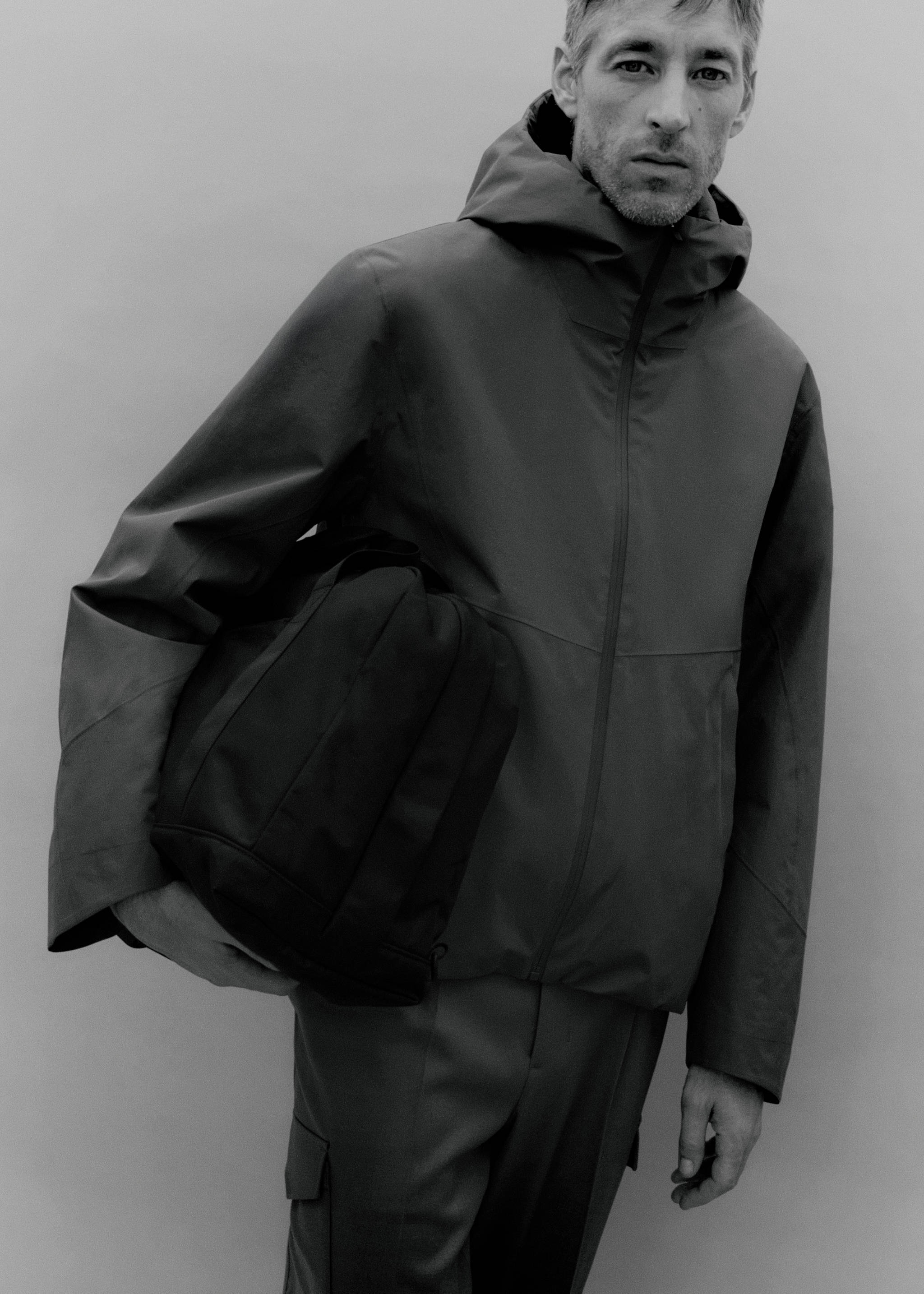 Water-repellent Thermolite® hooded jacket - Details of the article 3